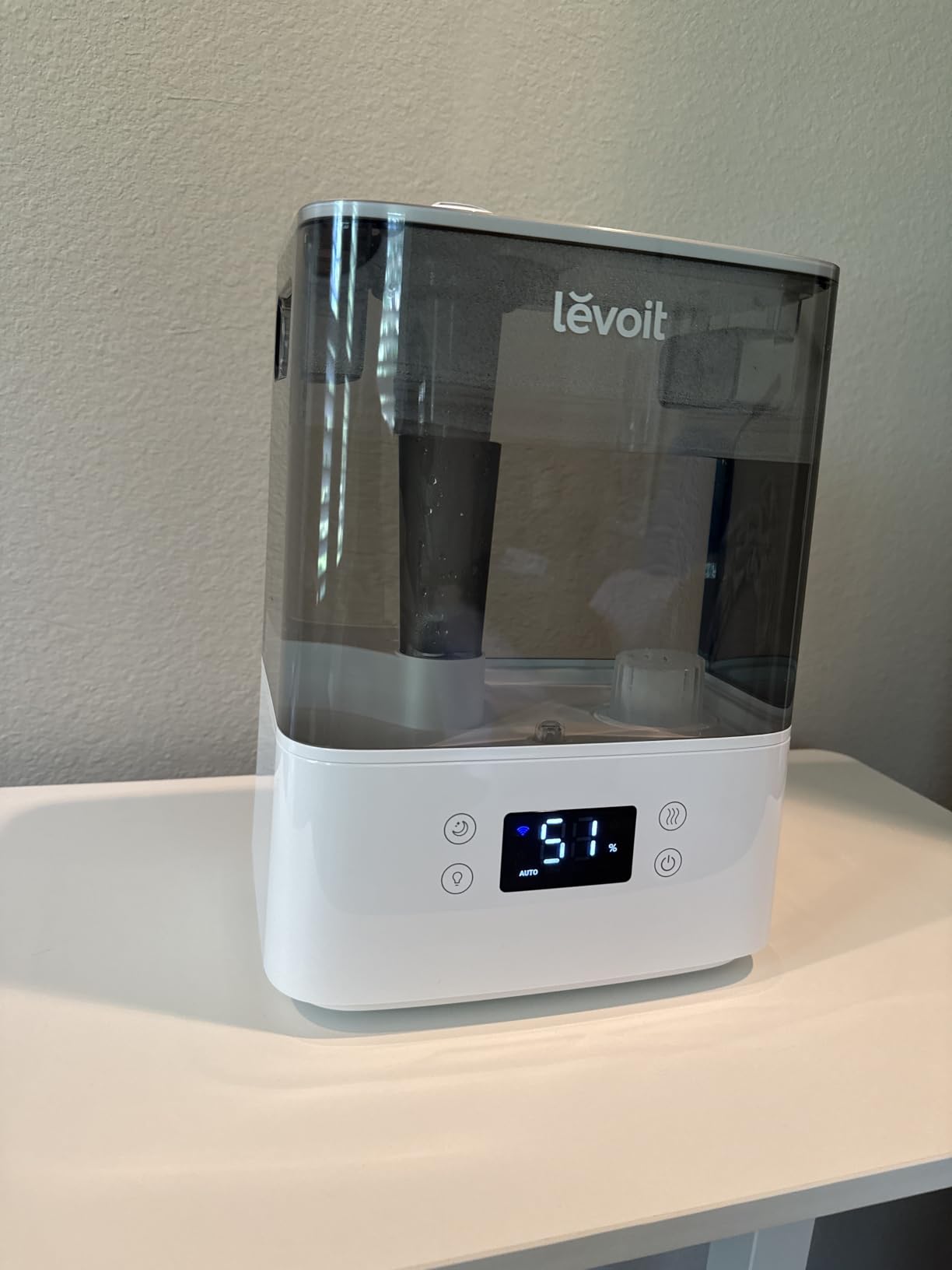 Levoit Humidifiers for Bedroom Large Room, 6L, 60H Runtime, 26dB, Smart App | Top Fill Cool Mist Humidifier for Baby & Plants, Easy to Clean, Essential Oil, Rapid Humidification & Auto Mode, Sleep Mode customer photo 1