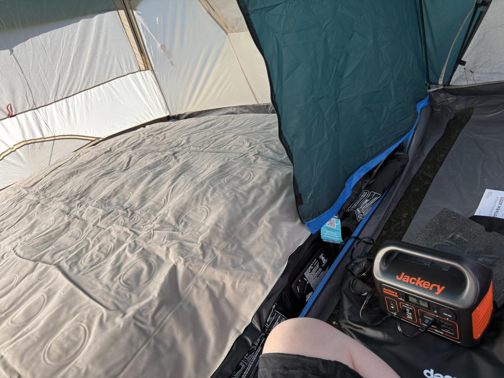 SoundAsleep Dream Series Raised Full Air Mattress, Built-in Pump, Blue | ComfortCoil Technology, fast 1-click inflation, waterproof flocked top and SureGrip bottom create a guest bed for one or two customer photo 2