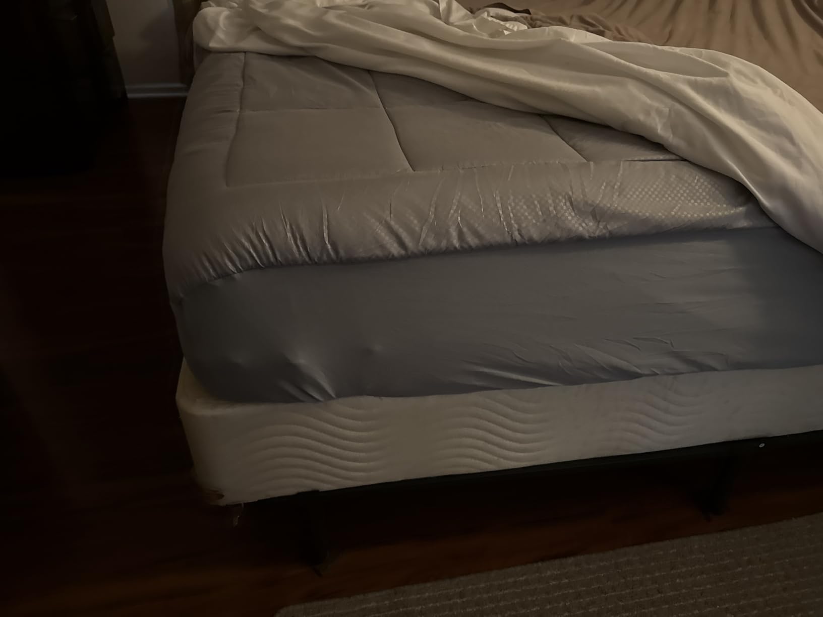 MATBEBY Full Size Mattress Pad - Cooling Breathable Mattress Topper, Quilted Fitted Mattress Protector, Pillow Top Mattress Cover with 8-21