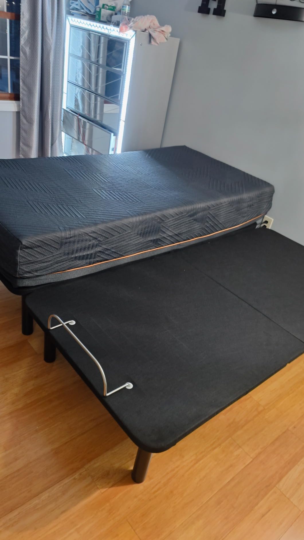 Naomi Home Serenity Queen Adjustable Bed Base, Zero Gravity & USB customer photo 1