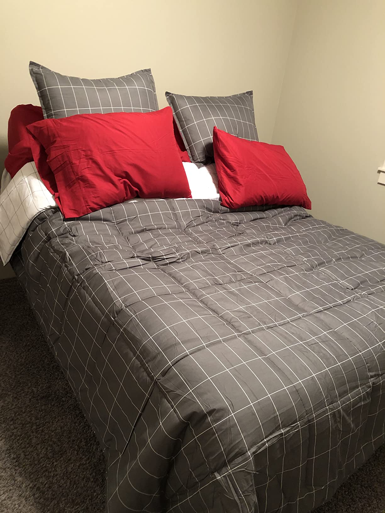 Naomi Home Serenity Queen Adjustable Bed Base, Zero Gravity & USB customer photo 2