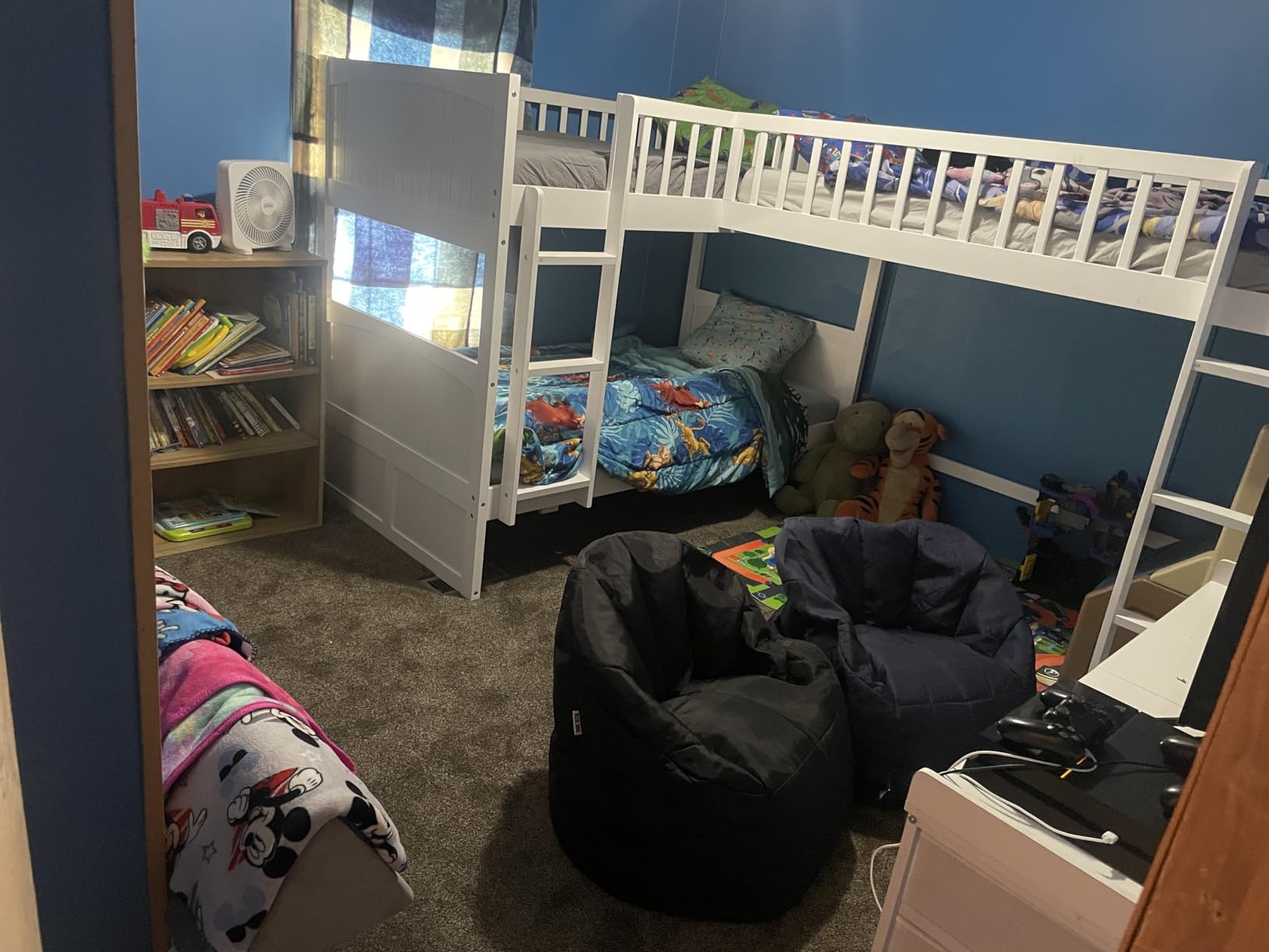 Flieks Triple Bed Twin-Over-Twin-Over-Twin Bed L Shaped Bunk Bed with 2 Drawers and 2 Ladders, No Box Spring Needed customer photo 1