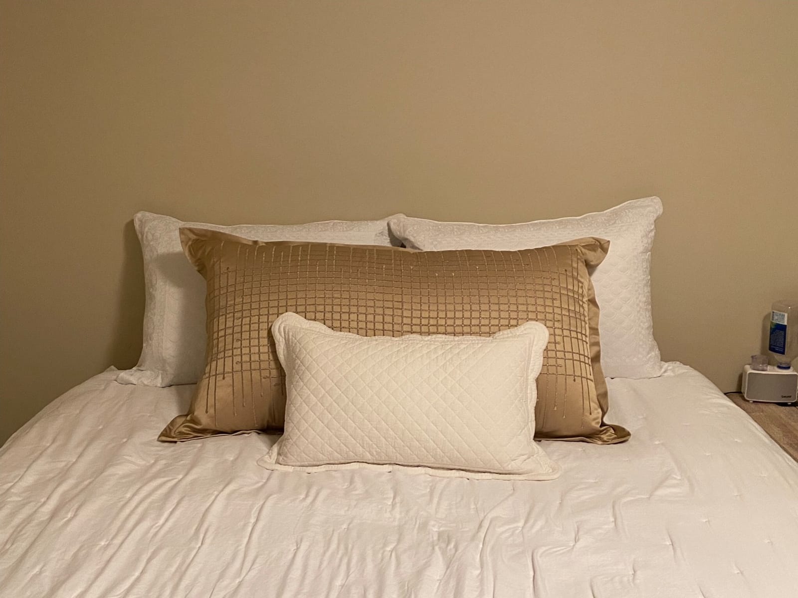 Kingnex Waterproof Feather Proof Pillow Protectors with Zipper customer photo 1