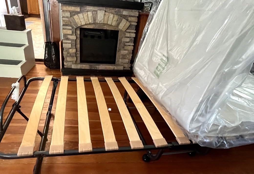 Giantex Folding Bed with Mattress, Rollaway Guest Bed w/ 4 Inch Memory Foam Mattress, Sturdy Metal Frame, Portable Bed Cot Size Easy to Store, Foldable Beds for Adults, Made in Italy customer photo 1