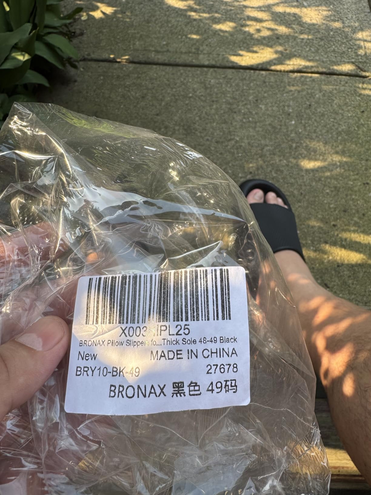BRONAX Cushioned Thick Sole Pillow Slippers for Women and Men Y10 customer photo 1