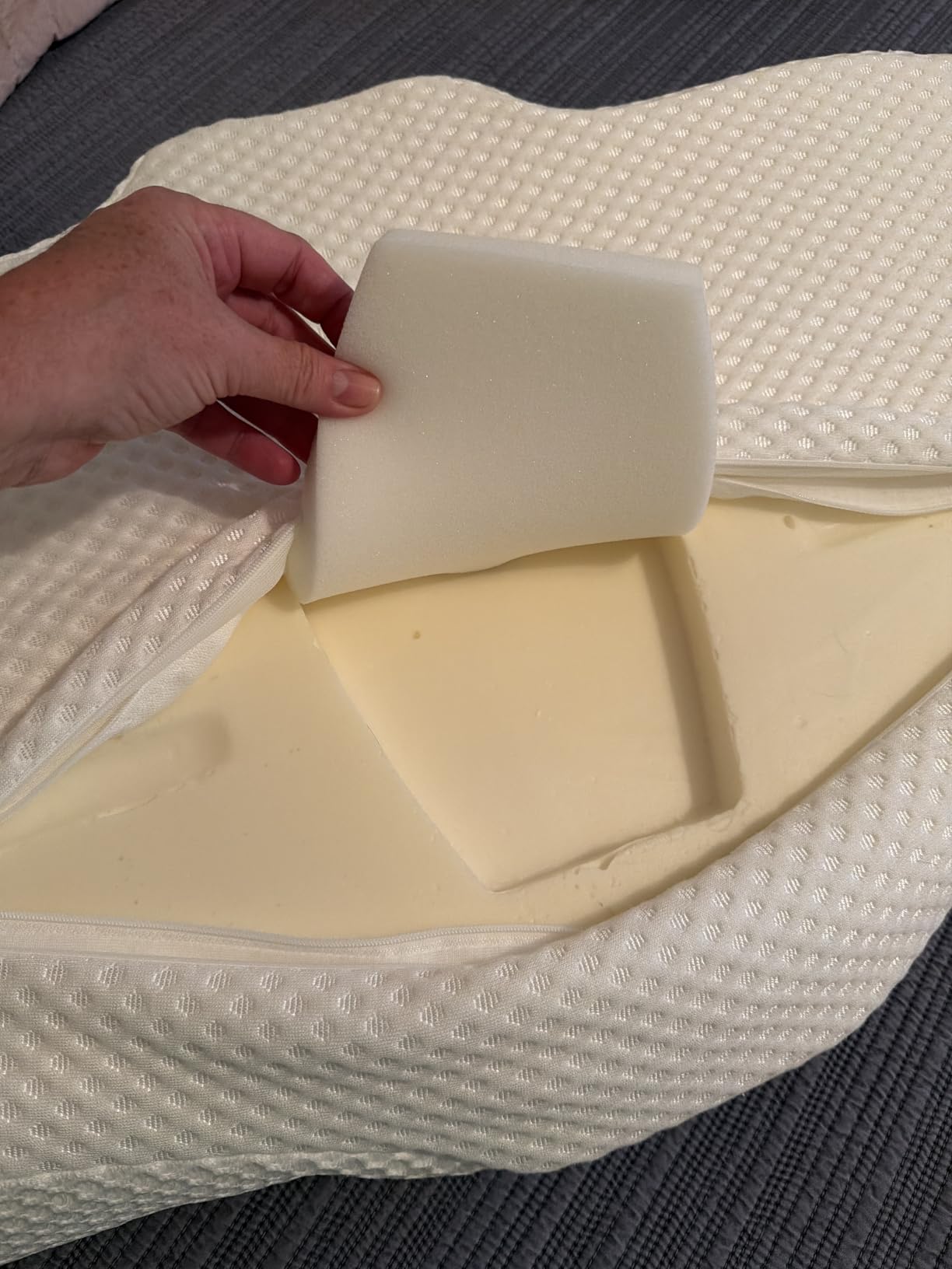 Osteo Cervical Pillow for Neck Pain Relief, Hollow Design Odorless Memory Foam Pillows with Cooling Case, Adjustable Orthopedic Bed Pillow for Sleeping, Support for Side Back Sleepers customer photo 1