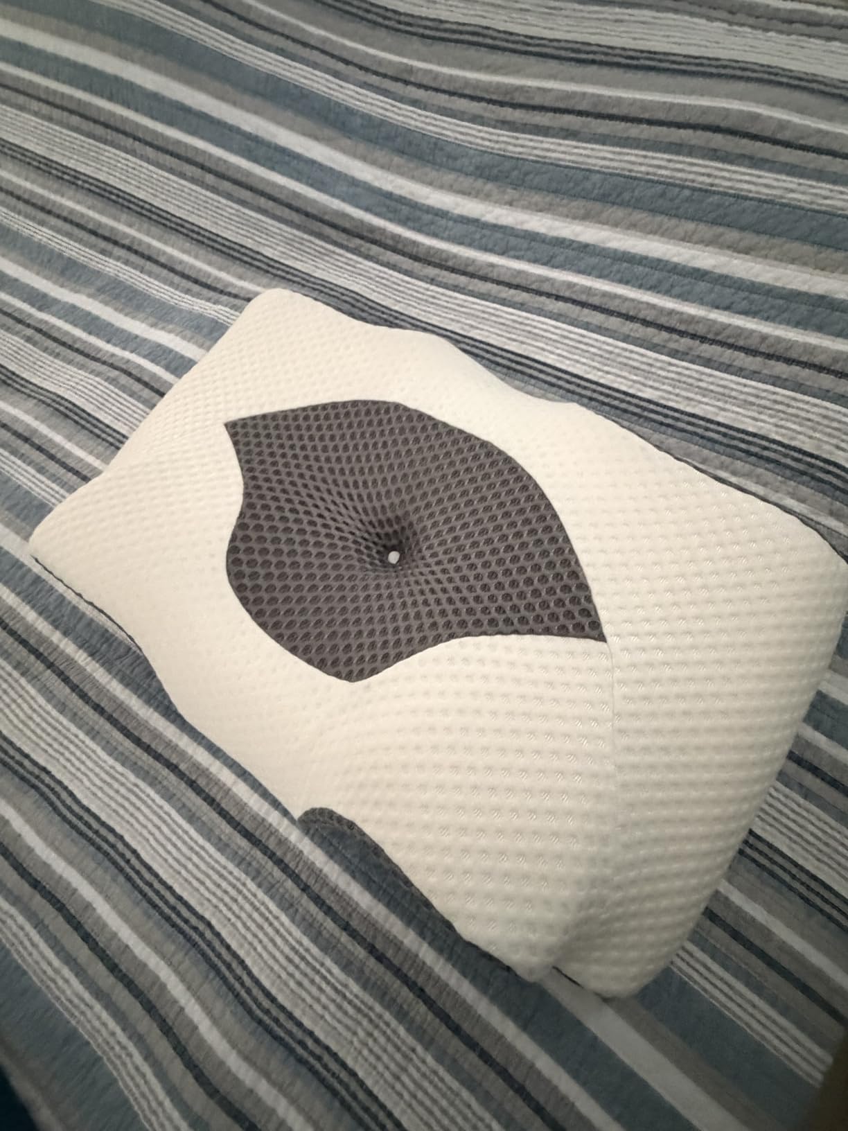 Osteo Cervical Pillow for Neck Pain Relief, Hollow Design Odorless Memory Foam Pillows with Cooling Case, Adjustable Orthopedic Bed Pillow for Sleeping, Support for Side Back Sleepers customer photo 2