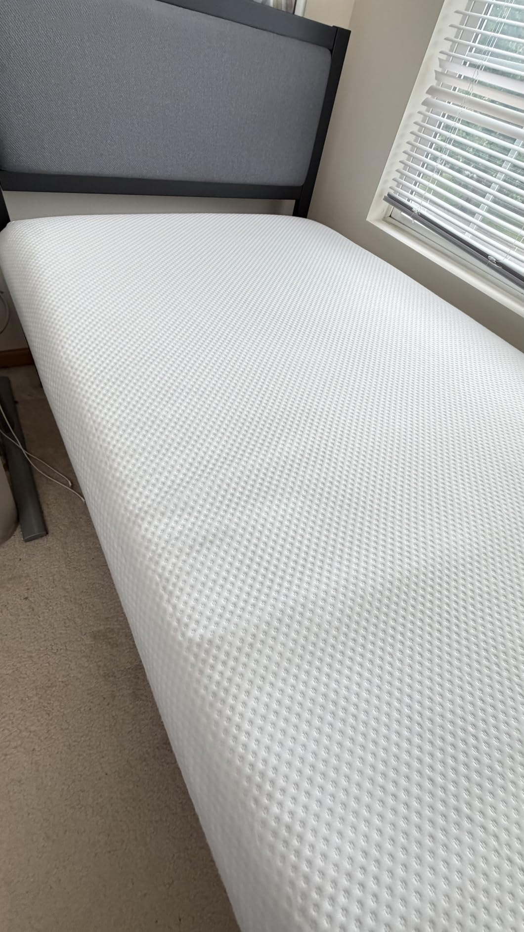 NapQueen 8 Inch Queen Size Mattress, Bamboo Charcoal Memory Foam Mattress, Bed in a Box, White customer photo 2