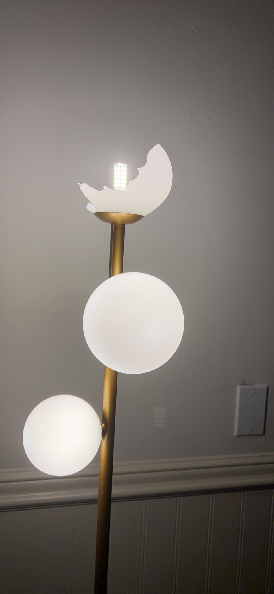 Fiqevs 3 Globe Floor Lamp Mid Century Modern, Gold Standing Lamp with Frosted Glass Shade & LED Bulbs, Tall Pole Light with Foot Switch for Living Room Bedroom Office - Antique Brass customer photo 2