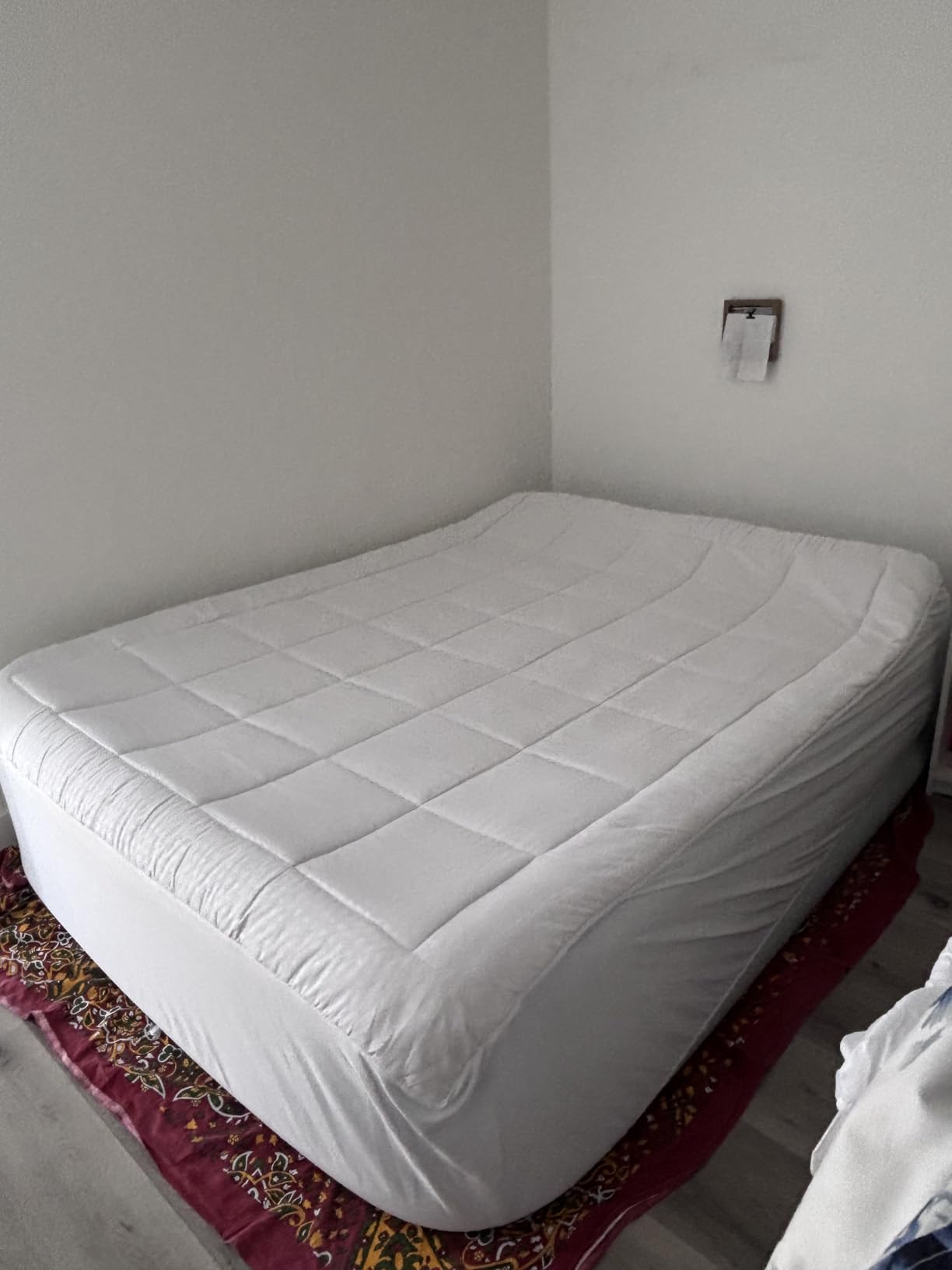 HYLEORY Queen Mattress Pad Quilted Fitted Mattress Protector Cooling Pillow Top Mattress Cover Breathable Fluffy Soft Mattress Topper with 8-21