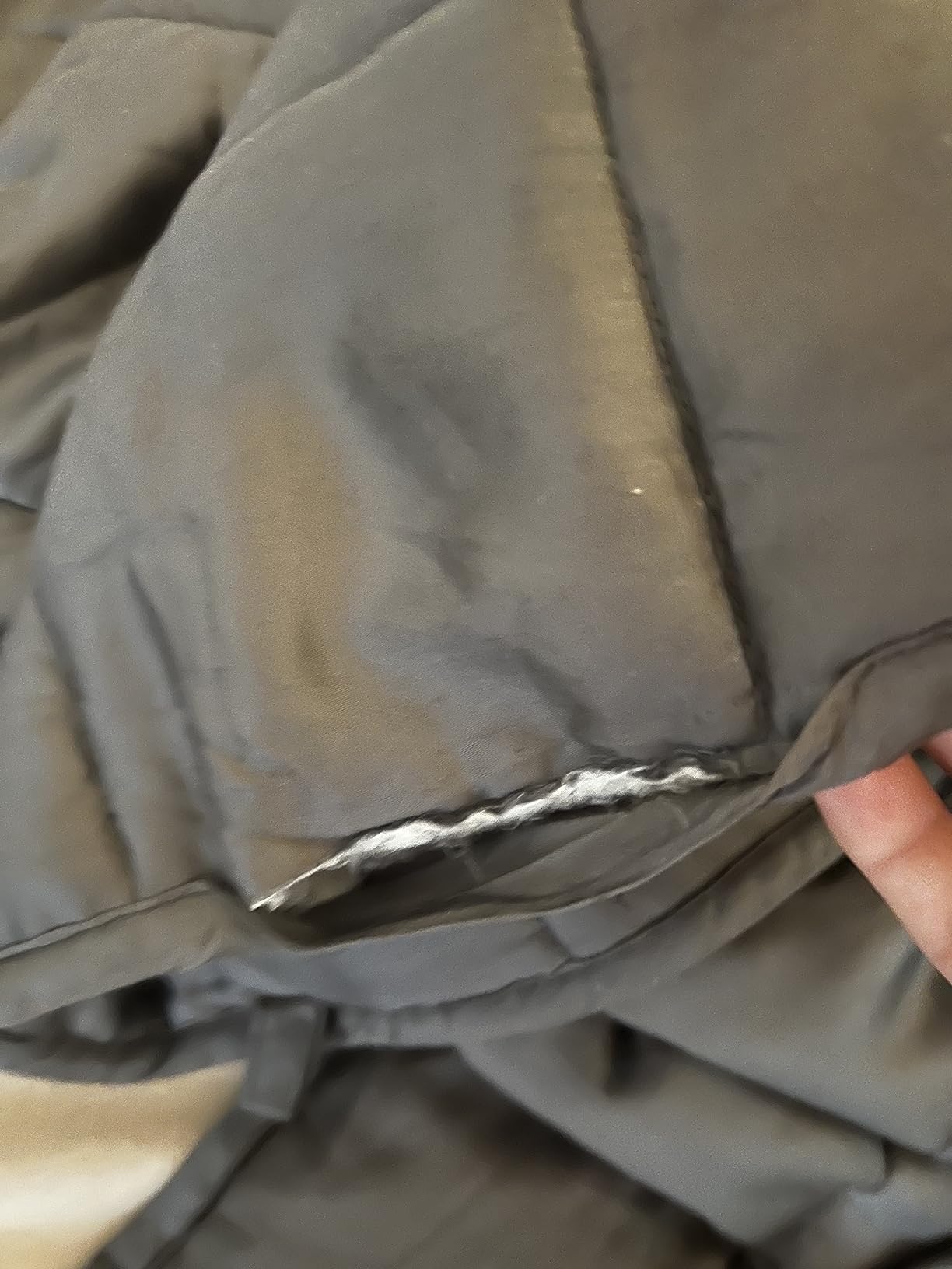 YnM Exclusive Weighted Blanket, Cooling Bamboo & Cozy Velvet Dual-Sided, Smallest Compartments with Glass Beads, Ideal for One Person of 190lbs on Queen/King Bed (60x80 Inches, 20 Pounds, Light Grey) customer photo 2
