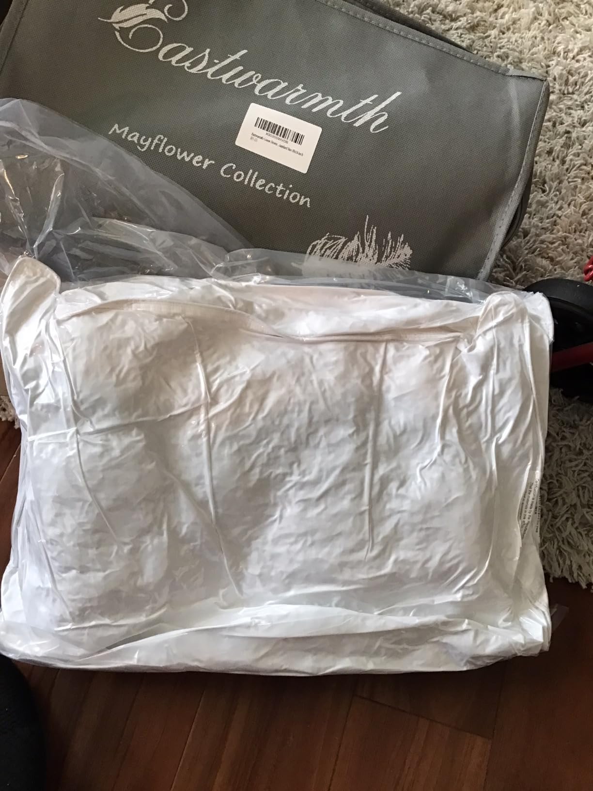Goose Down Feather Pillows Standard Size One Pillow 100% Cotton Classic White Supportive Cool Bed Pillows for Back Side Stomach Sleepers customer photo 1
