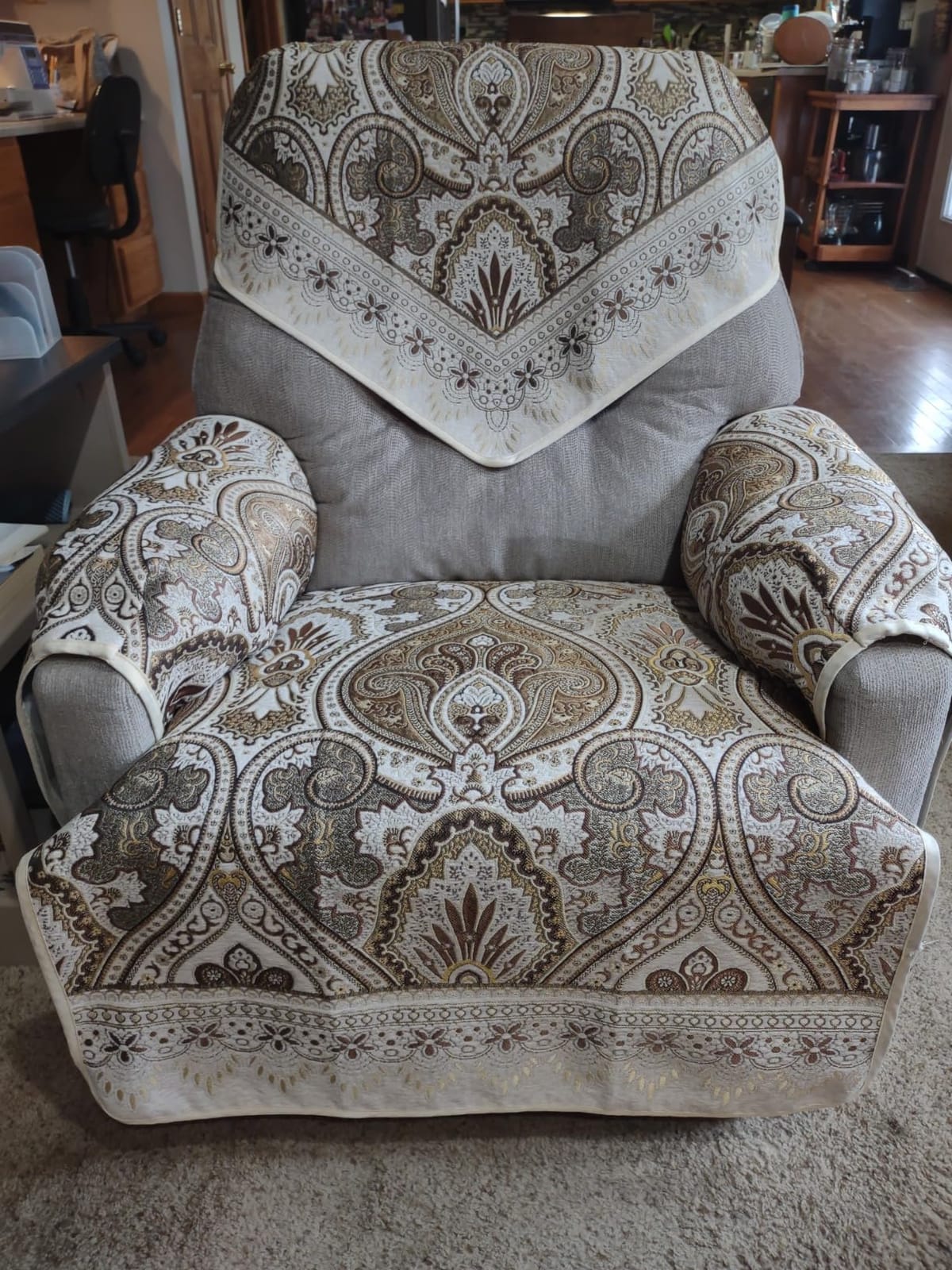 Recliner Chair Covers Non Slip Waterproof Large Recliner Covers for Leather Recliner,Electric Reclining Chair Covers for Living Room Dog Sofa Recliner Cover Furniture Protective Brown customer photo 1