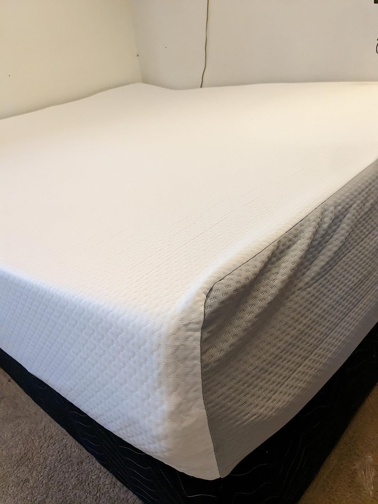 Amazon Basics Breathable Memory Foam Mattress, Soft Plush Feel, 10 Inch, Queen, White/Grey customer photo 2