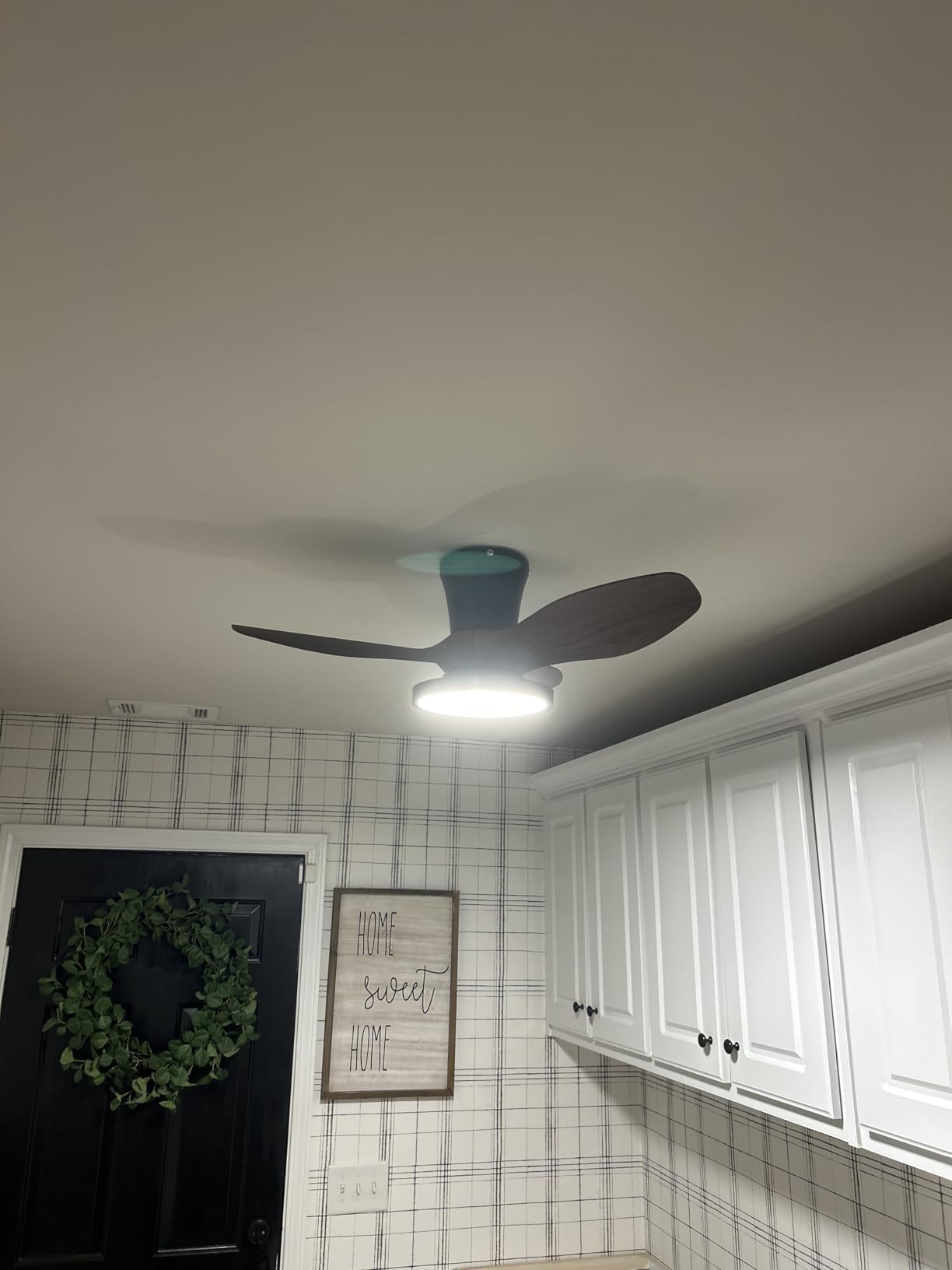 ocioc Quiet Ceiling Fan with LED Light DC motor 32 inch Large Air Volume Remote Control White for Kitchen Bedroom Dining room Patio | Ultra Quiet,Reversible,Dimmable Light,Cool Comfort,6-Speed,Timers,Beep-Off,Easy to Install,Energy saving,Indoor/Covered Patio customer photo 2