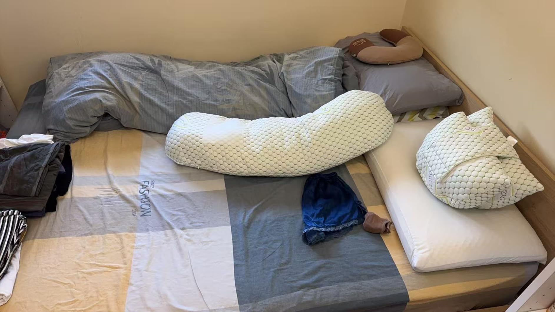 Oternal Pregnancy Pillow for Pregnant Women, Soft Pregnancy Body Pillow, Support for Back, Belly, Hips, Legs, Maternity Pillow with Detachable and Adjustable Pillow Cover customer photo 1