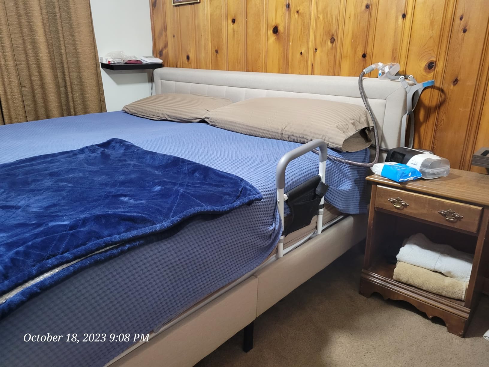 WeHwupe Bed Rails for Elderly Adults Safety with Bedside Storage Pocket customer photo 2