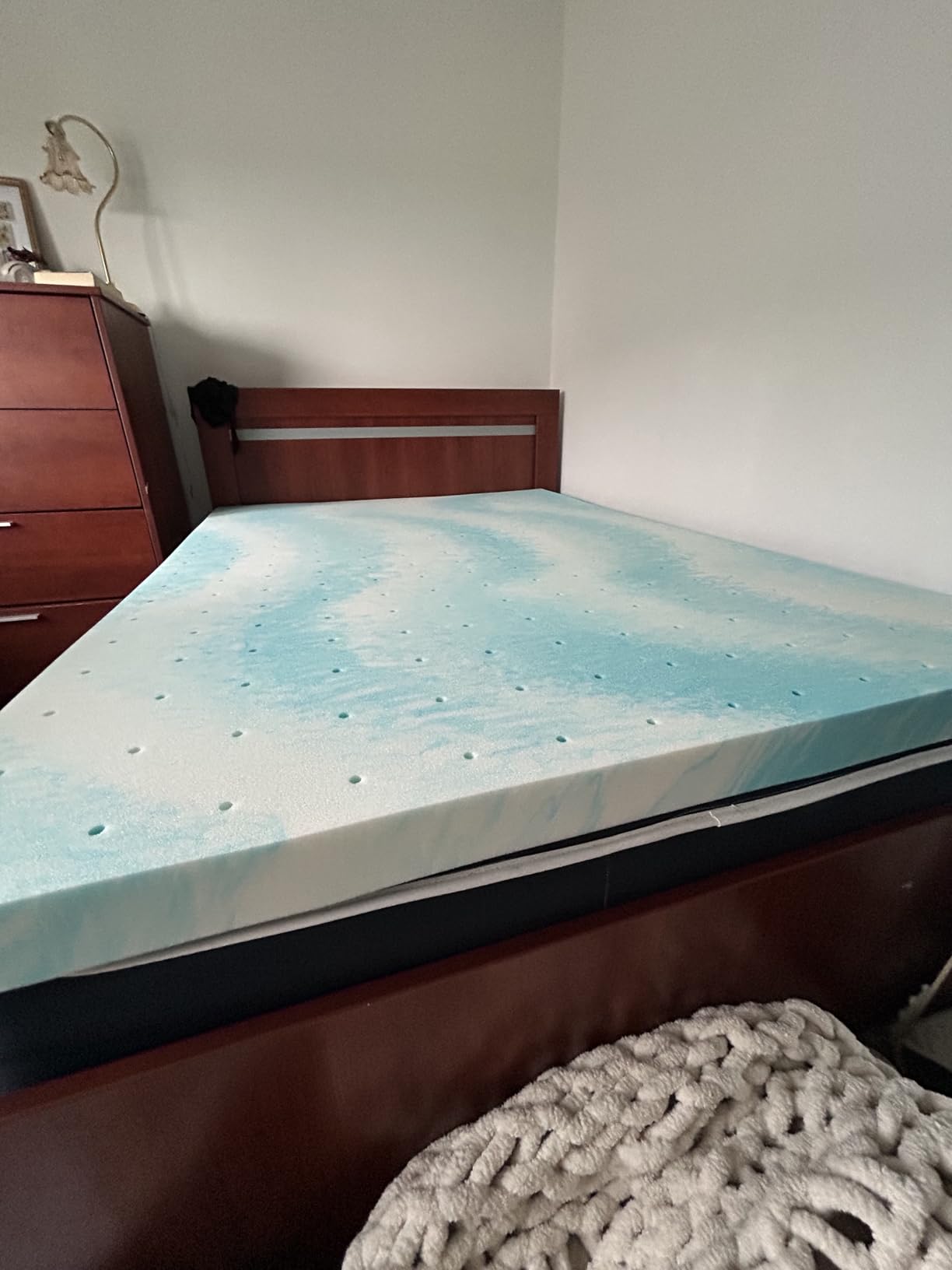 PERLECARE 3 Inch Queen Memory Foam Mattress Topper, Cooling Gel Infused Mattress Pad, Ventilated Bed Topper for Pressure Relief, Made with CertiPUR-US® Certified Foam, Blue customer photo 2