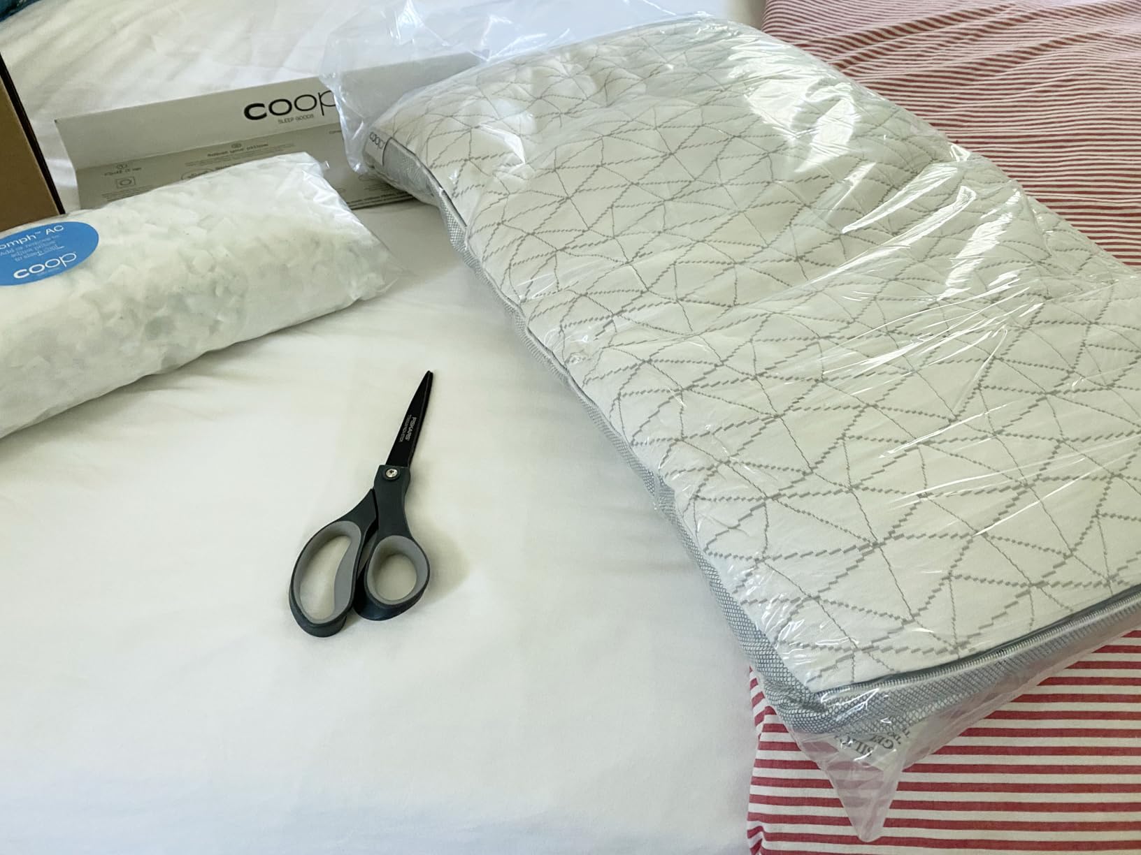 Coop Home Goods Cool+ Cut-Out Adjustable Pillow King with Cooling Gel & Shoulder Cut-Out for Head Support, Side Sleeper Pillow, Neck Support for Sleeping, CertiPUR-US/GREENGUARD Gold customer photo 1