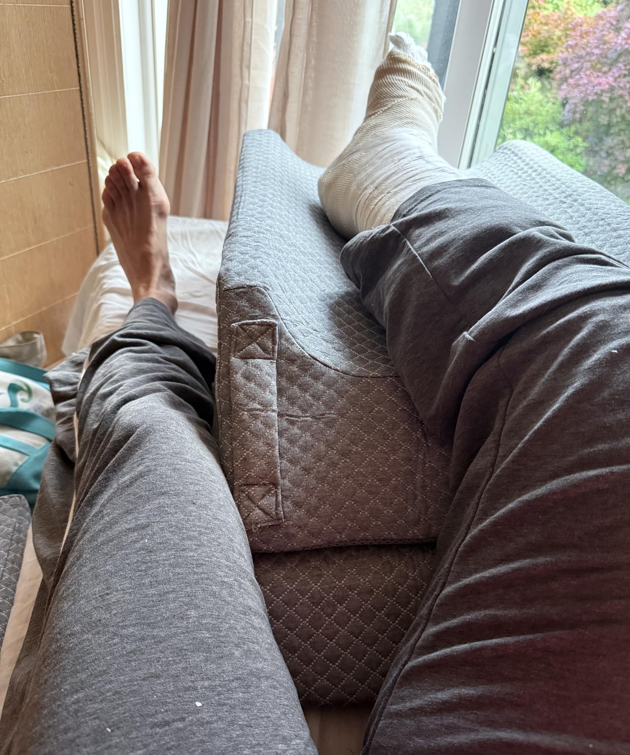 KingPavonini Adjustable Leg Elevation Pillows for Swelling After Surgery customer photo 2