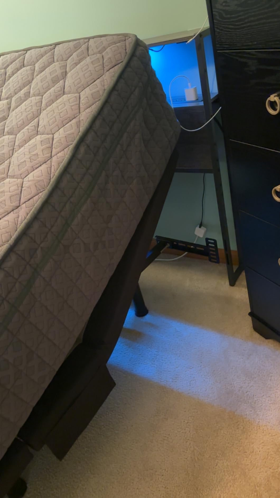 Tami Tami T600 Adjustable Bed Frame Full Size with Remote & Massage - Electric Beds Bases, Zero Gravity, Dual Side USB, Side Pockets, Nightlight, Quiet Motor, Wireless Remote, 5 Min Easy Assembly customer photo 1