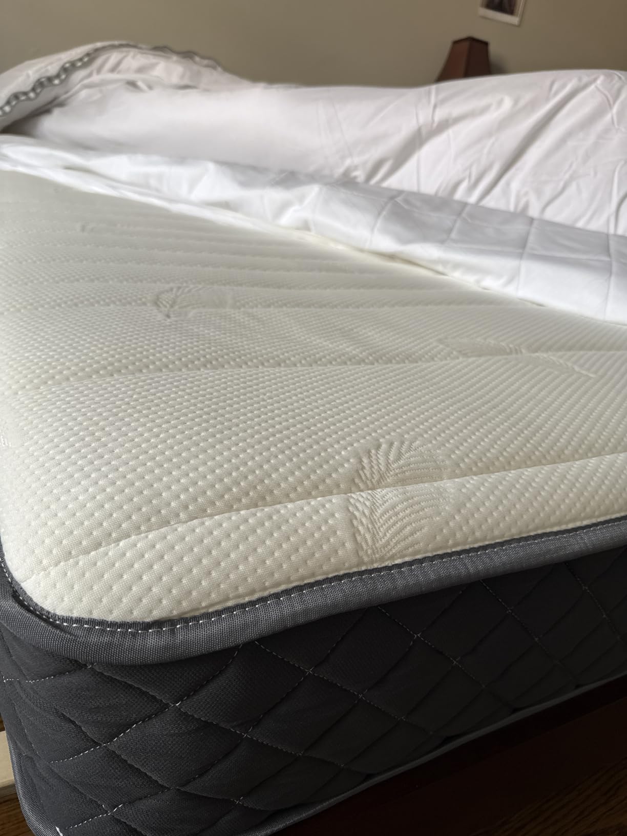 Swbvs Queen Mattress 12 Inch, Hybrid Mattress Queen Size, Bed Matress in a Box, Pressure Relief & Fiberglass Free customer photo 2
