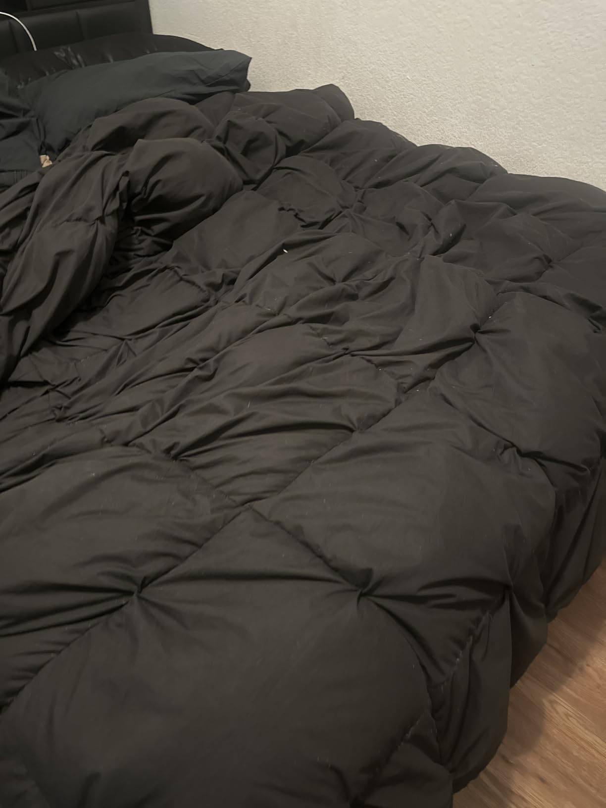 MLILY EGOHOME 14''Hybrid Queen Mattress,Memory Foam Pocket Spring Mattress with Cooling Cover,Bed in a Box,CertiPUR-US Certified,Targeted Support Pressure Relief,60''x80''x14'' Black customer photo 1