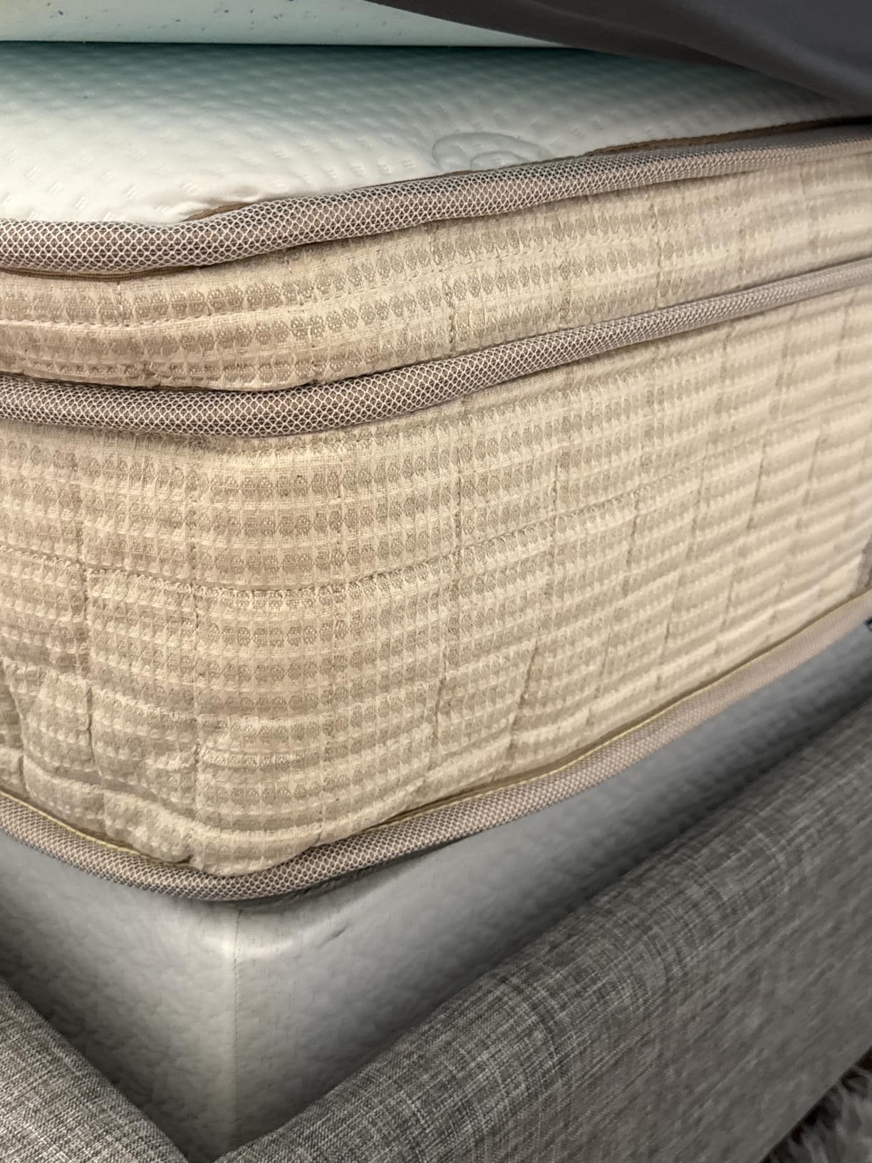 BedStory Extra Firm Queen Mattress 12 Inch, Hotel Collection Hybrid Mattresses in a Box with Cooling Gel & Pocket Springs for Back Pain Relief and Couples, CertiPUR-US Certified, Fiberglass-Free customer photo 1