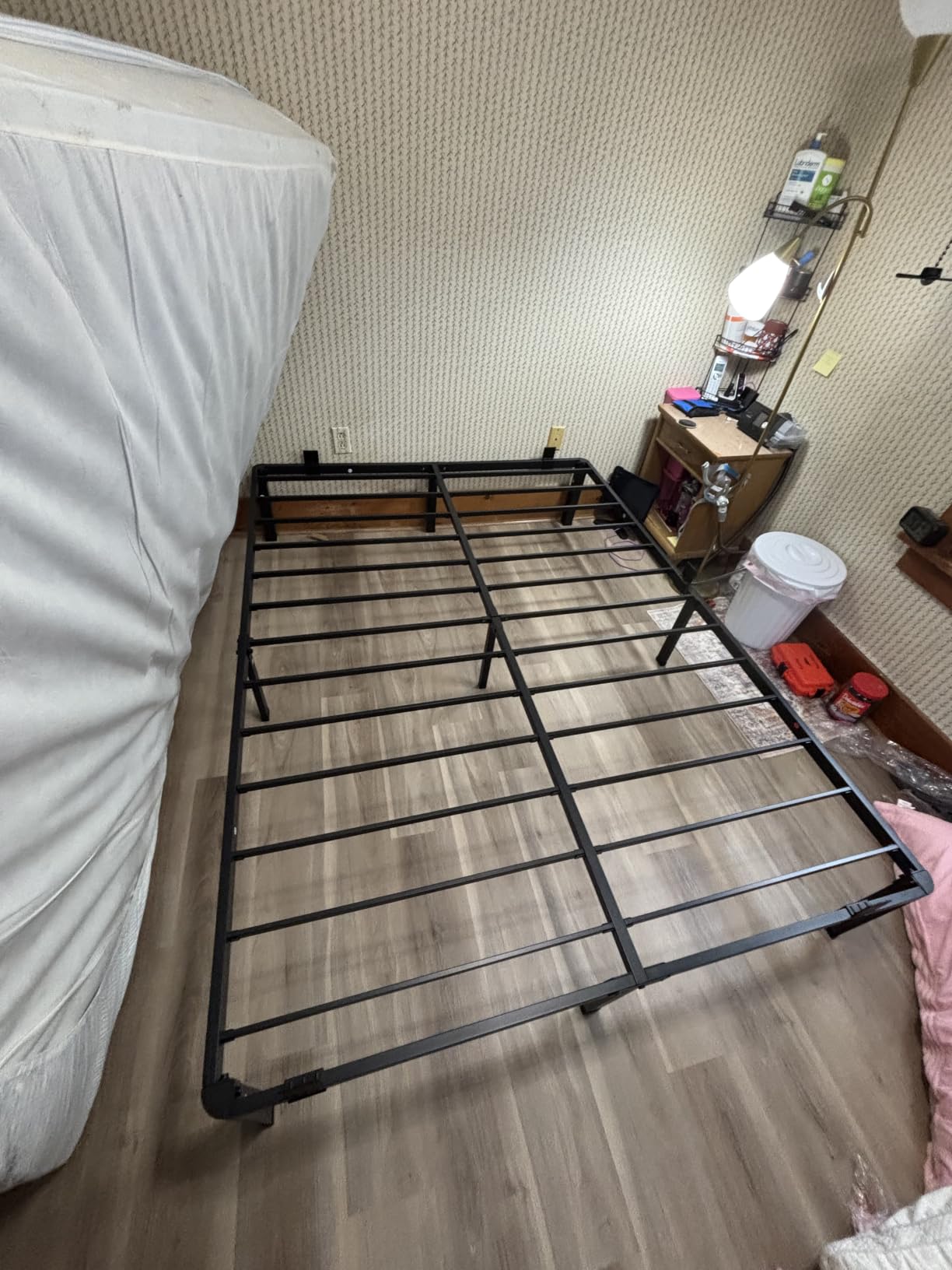 MAF 12 Inch Queen Metal Platform Bed Frame with Round Corner Legs customer photo 2