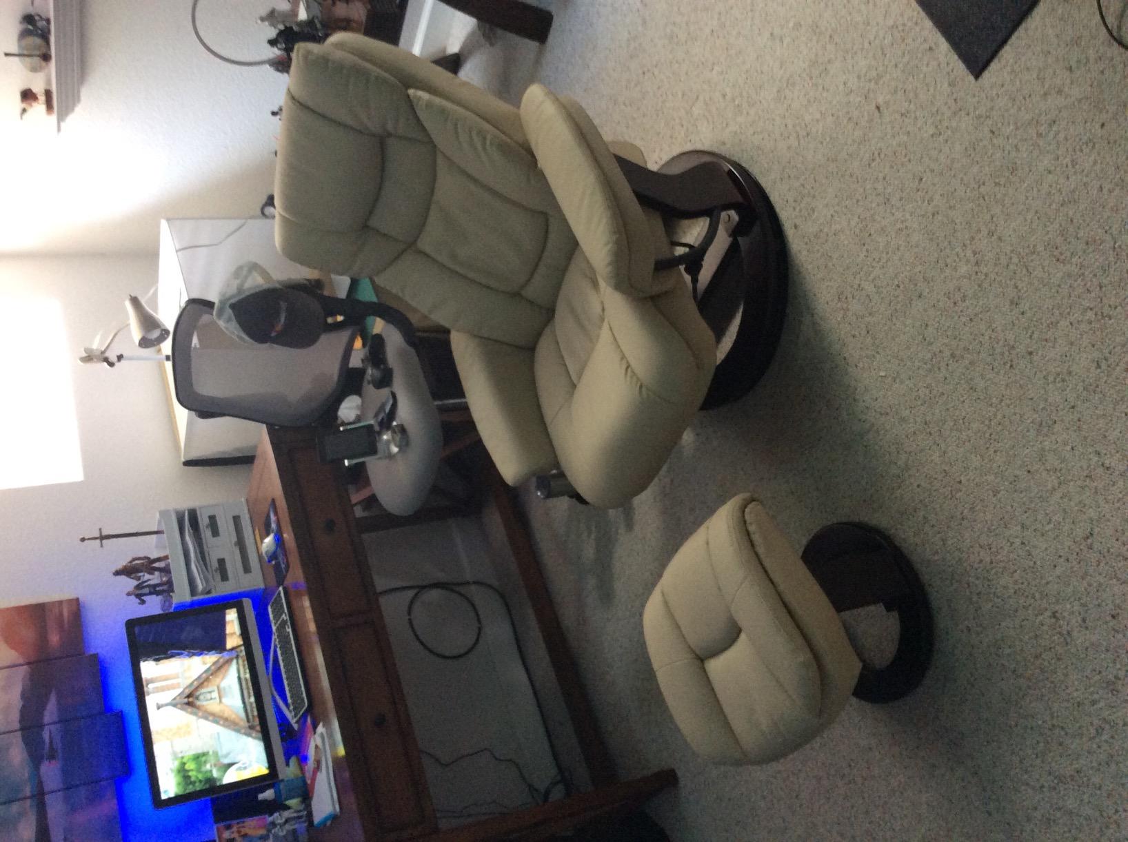 Flash Furniture LeatherSoft Swivel Recliner with Ottoman, Gray/Mahogany | Lever Adjustment, Plush Armrests, Curved Ottoman customer photo 2