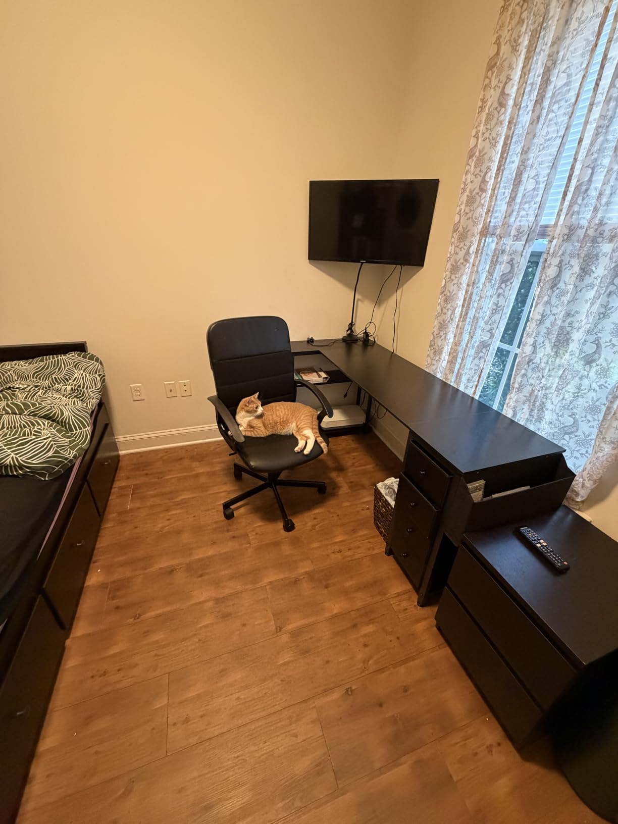 Lufeiya L Shaped Desk with Drawers & Storage Shelves, 47 Inch Small Reversible Corner Desk with Power Outlet for Home Office Bedroom, L-Shaped Gaming PC Computer Desks with Fabric Drawer, Rustic Brown customer photo 1