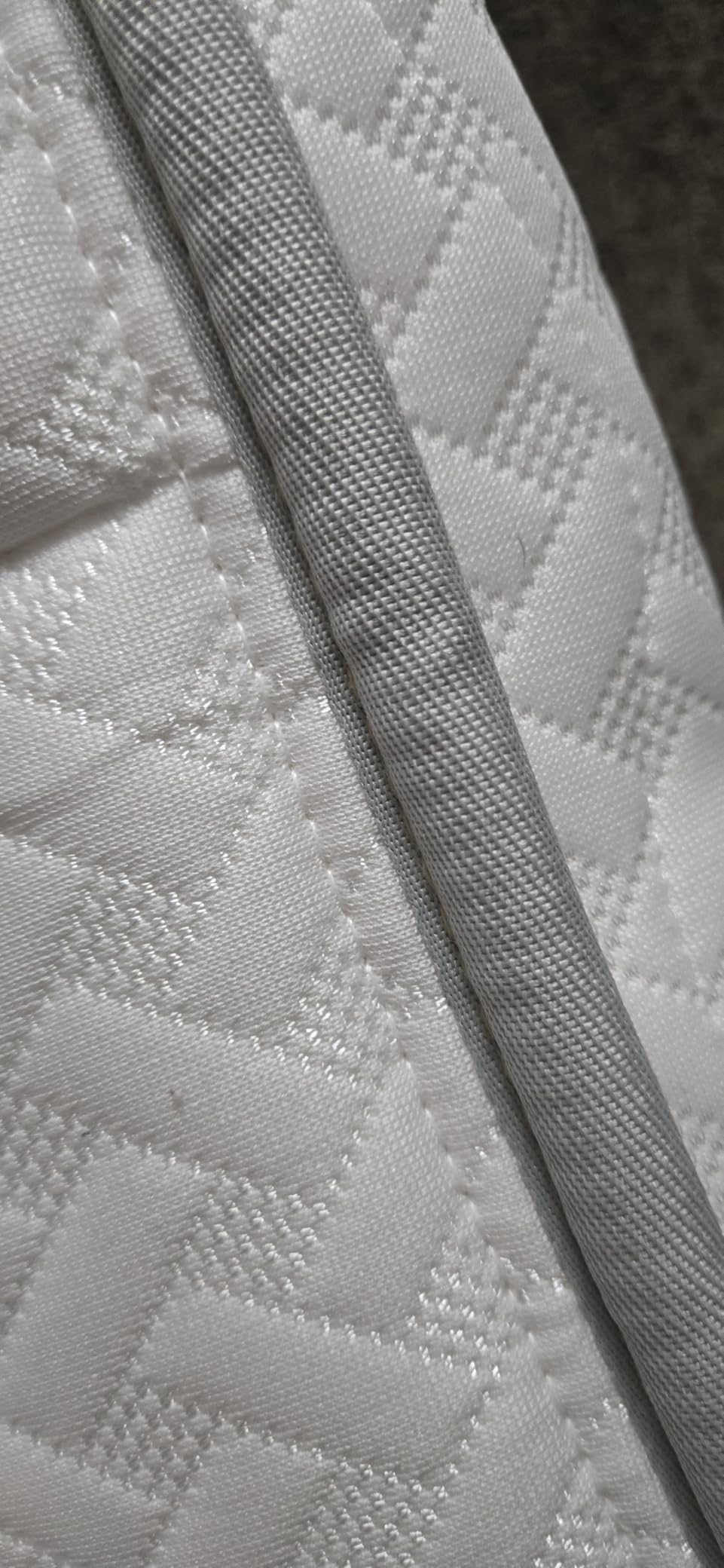 Zinus 6 Inch Twin Foam and Spring Hybrid Mattress, Medium Firm Feel | Fiberglass Free, Durable Support, Mattress in a Box, CertiPUR-US & OEKO-TEX Certified Safe Materials customer photo 2
