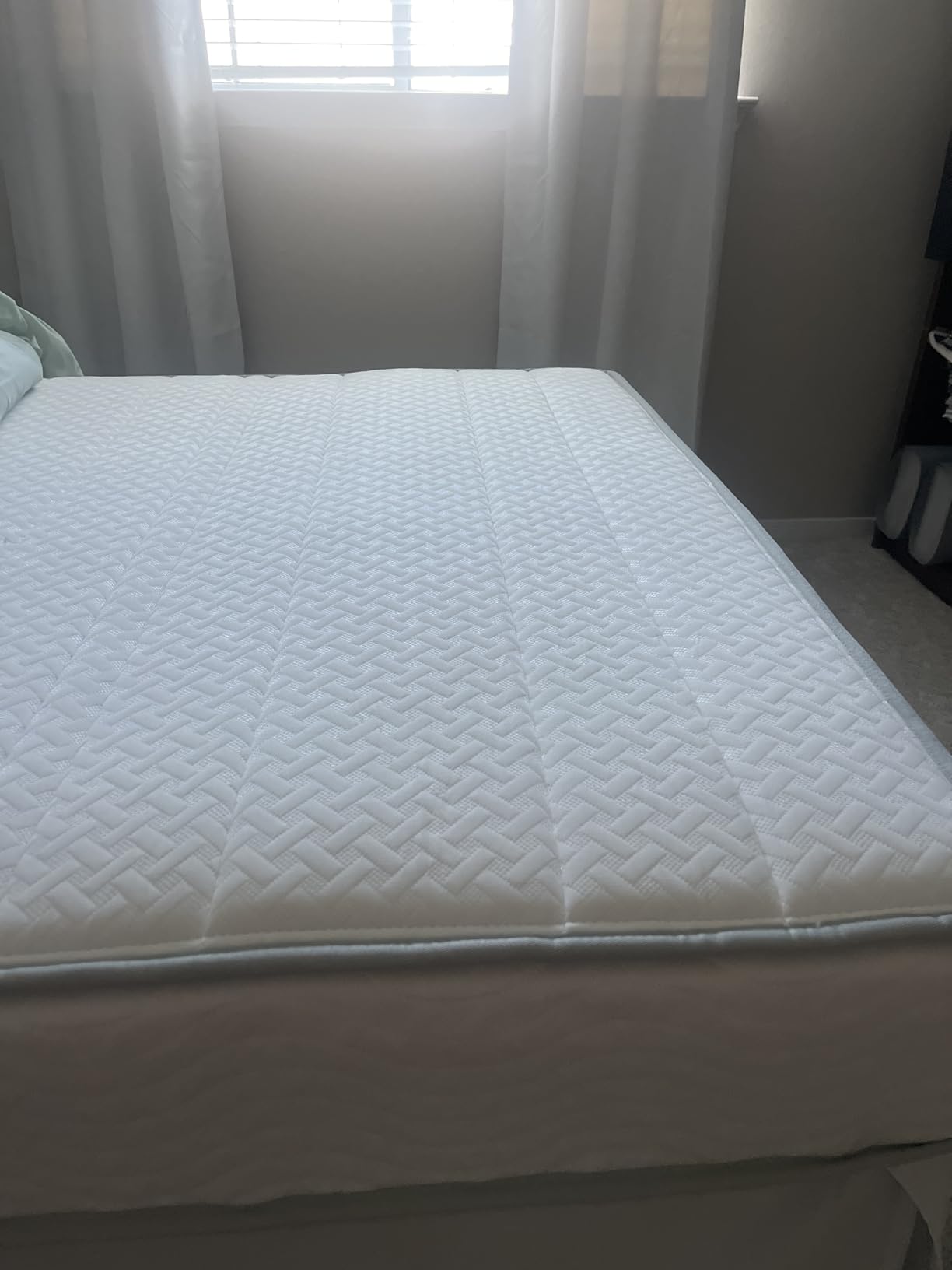Zinus 8 Inch Twin Foam and Spring Hybrid Mattress, Medium Feel customer photo 2
