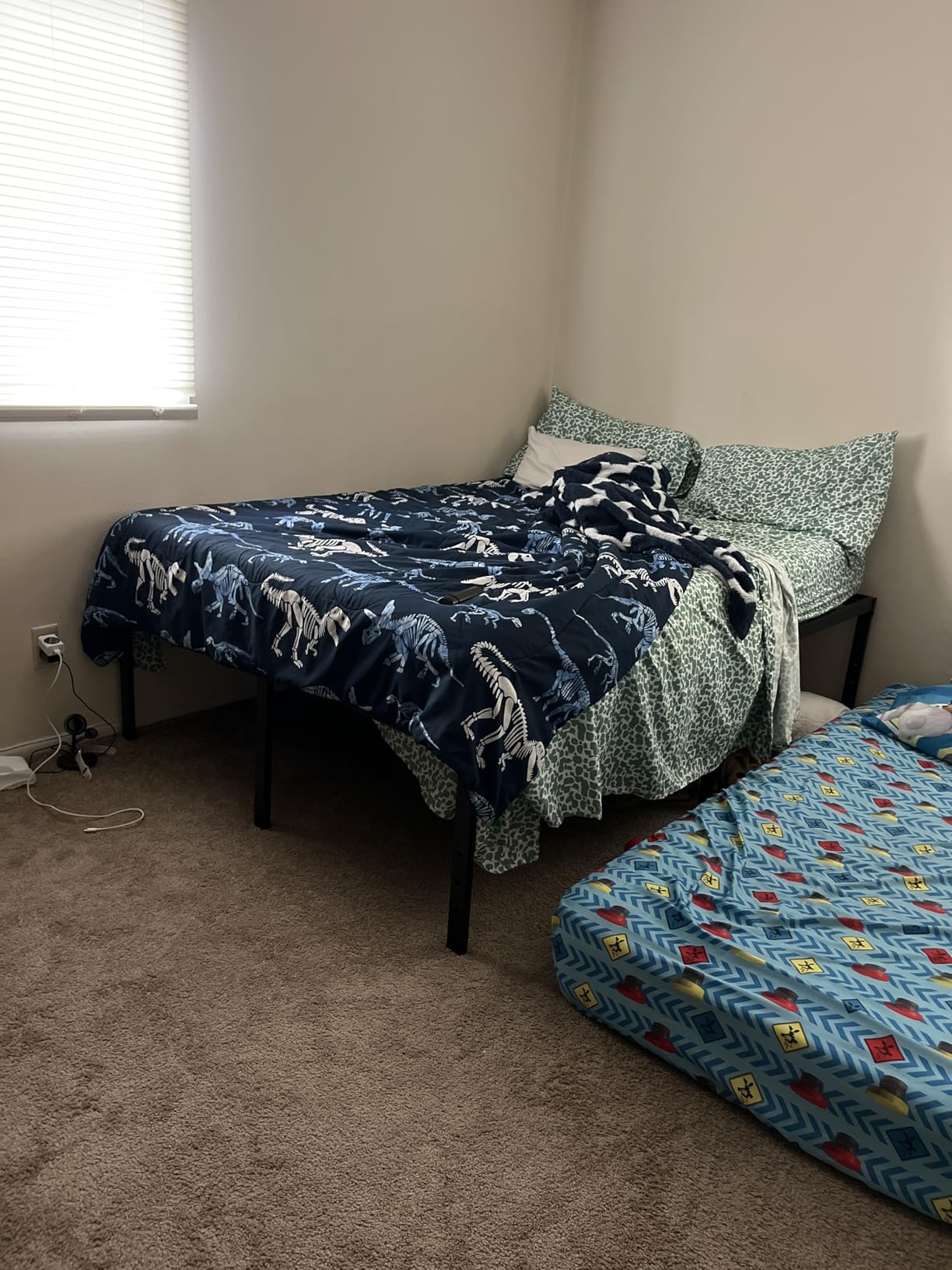 QEROMY Twin Bed Frame - 18 in Sturdy Platform Bed Frame Twin Size customer photo 2