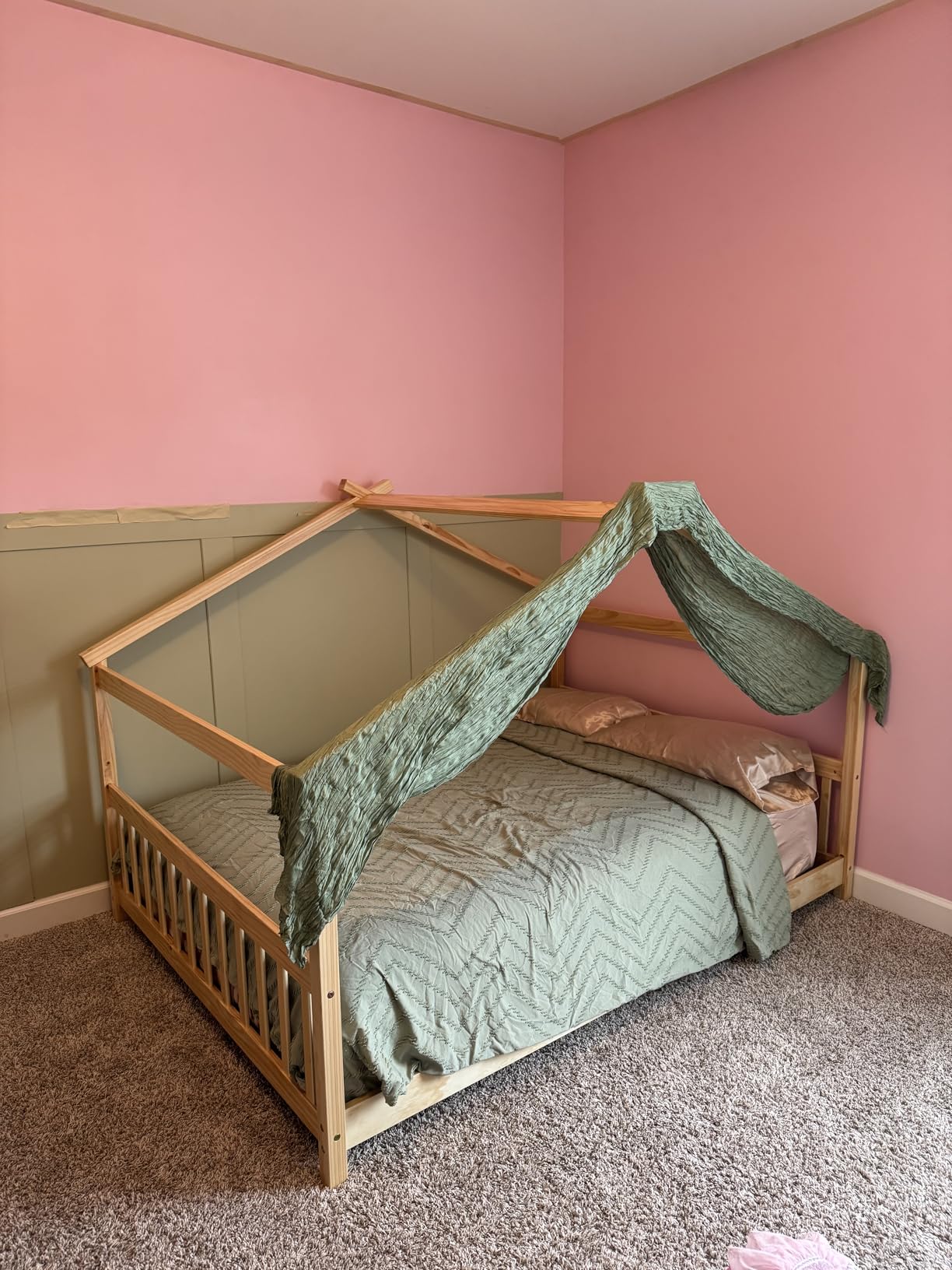 KOMFOTT Twin Wood House Bed for Kids, Low Profile Floor Bed Frame with Roof, Headboard & Footboard, Tent Bed for Toddlers, Boys & Girls, Wood Montessori Bed, No Box Spring Needed (White) customer photo 2