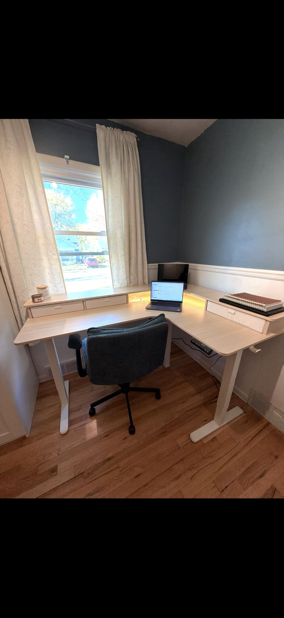 HUANUO 65″ L Shaped Standing Desk with 3 Drawers, Adjustable, Black customer photo 1