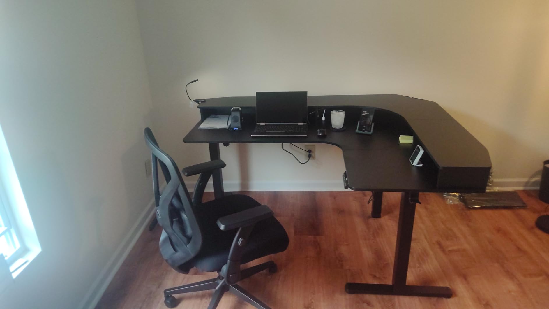 HUANUO 65″ L Shaped Standing Desk with 3 Drawers, Adjustable, Black customer photo 2