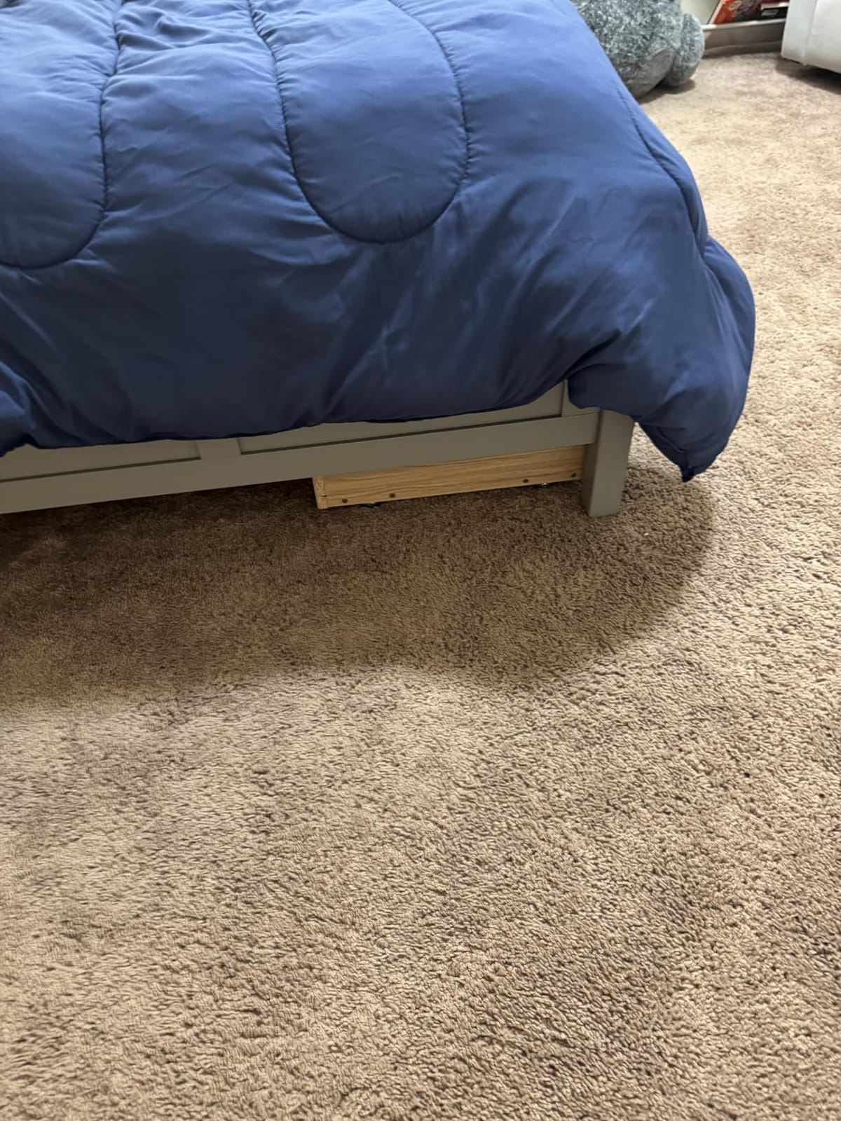 Giantex Wood Twin Bed with 2 Storage Drawers, Solid Wood Platform Bed with Headboard, Wooden Slats Support Mattress Foundation, No Spring Needed, Twin Bed Frame for Kids, Teens, Adults, White customer photo 2