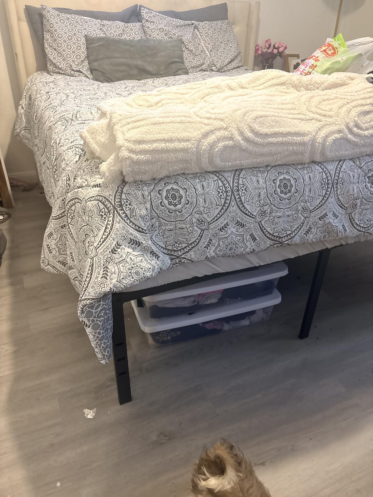 HLIPHA Metal Platform Bed Frame 14 Inch Tall,No Box Spring Needed,King Size Bed with Heavy Duty Strong Support Slats,Easy to Assemble,Black customer photo 2