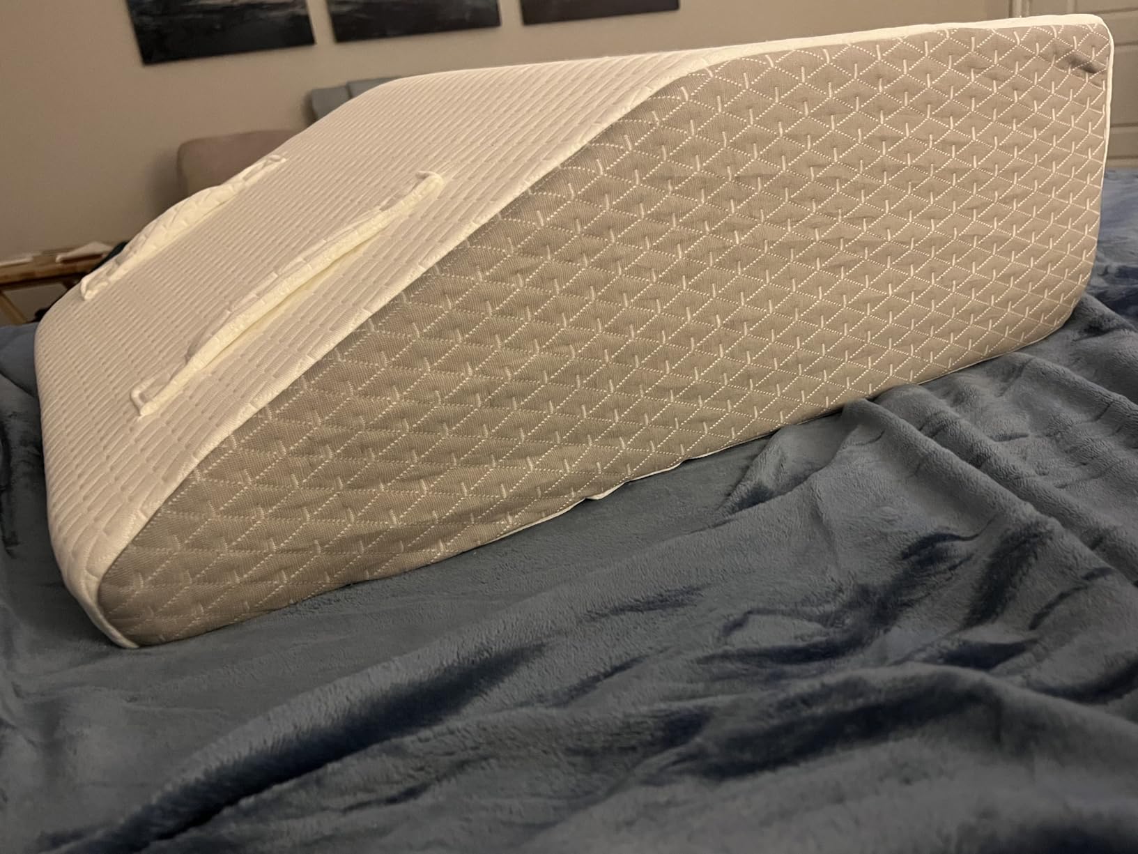 Ruqmuis Leg Elevation Pillow for After Surgery, 8inch Foam Leg Elevating Pillow for Swelling and Blood Circulation, Leg Wedge Pillow for Sleeping, Knee Pillow for Knee Hip Ankle Pain Relief, White customer photo 1