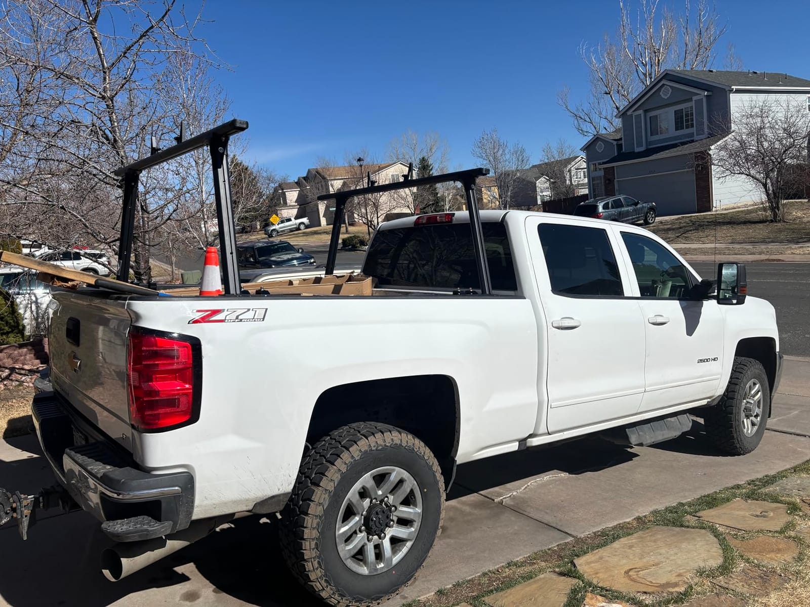 Model APX25-Lite Extendable Aluminum Truck Ladder Rack Adjustable Pick-Up Ladder Rack (No Drilling Required) - Black customer photo 2