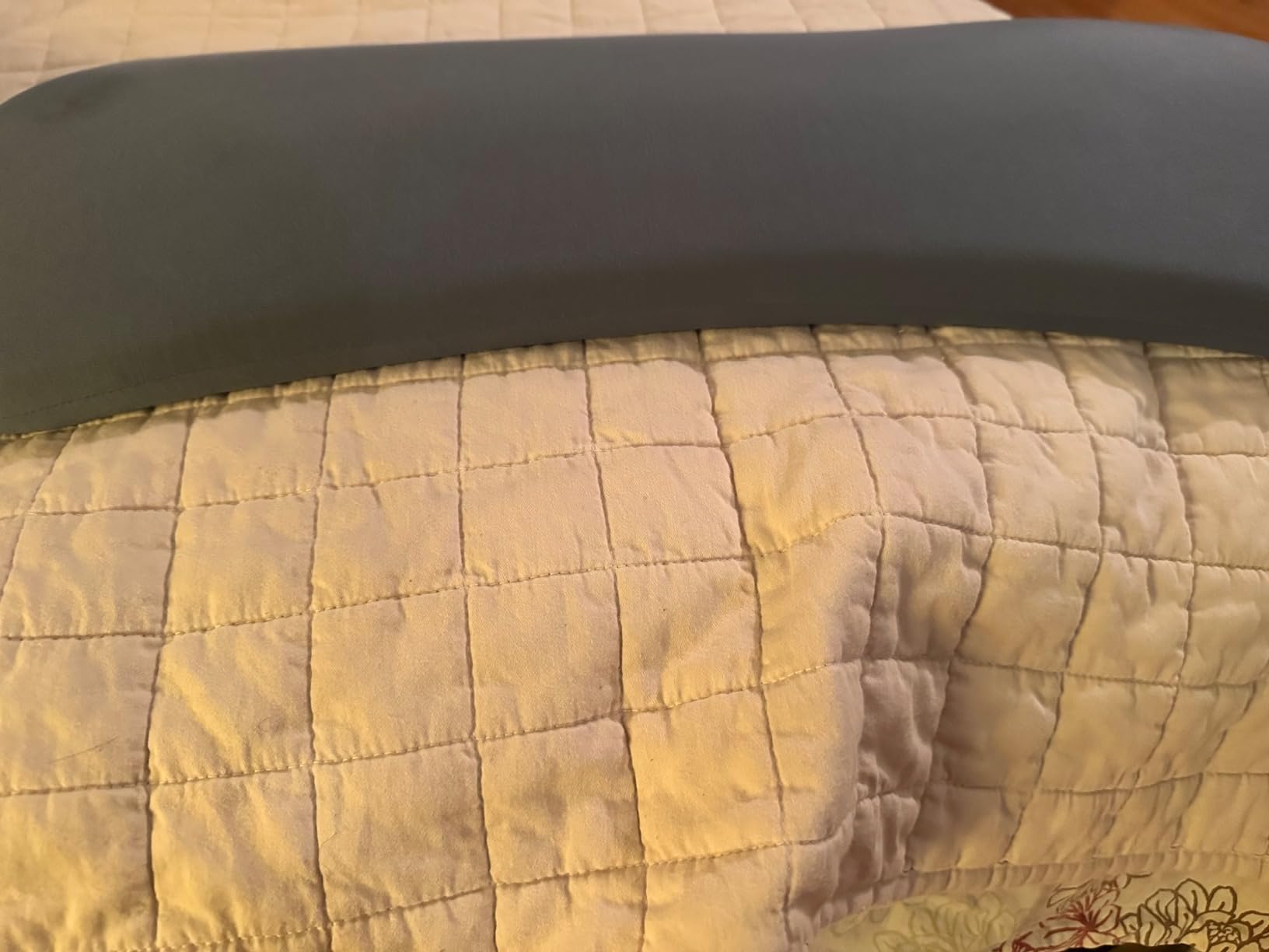 vamorry Lumbar Pillow for Sleeping, Lumbar Support Pillow for Bed for Back Pain Relief, Memory Foam Lower Back Pillow for Bed, Back Support Pillow for Side & Back Sleepers, Washable Cover customer photo 2