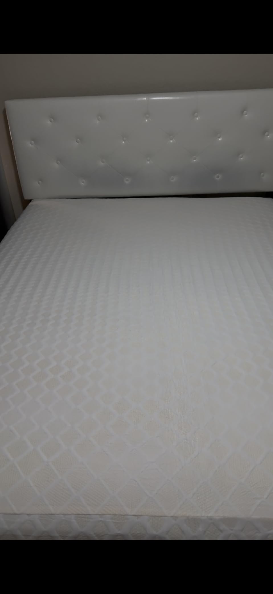 Signature Design by Ashley Memory Foam Full Size Mattress, Medium Firm | 6-inch gel memory foam mattress, 4-way stretch knit cover, Adjustable base compatible customer photo 2