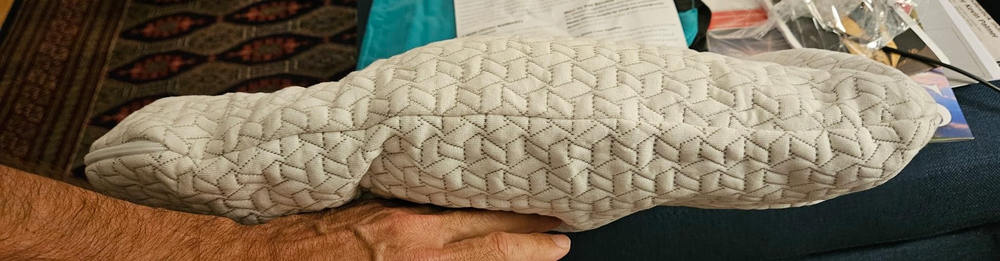 Vaverto King Size Memory Foam Pillows - Firm Pillow - King Size 2-Pack customer photo 2