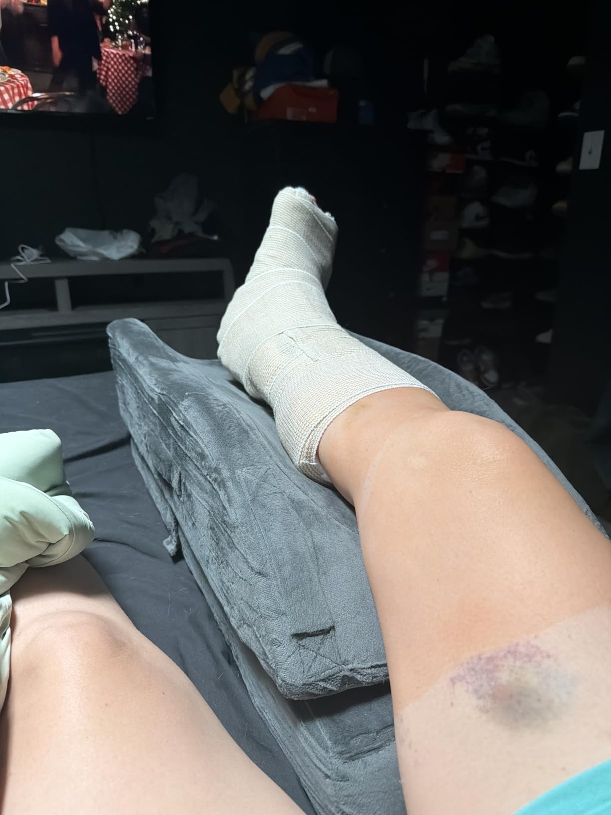 TranquilRelax Leg Elevation Pillow for After Surgery, Wedge Pillow, Grey customer photo 1