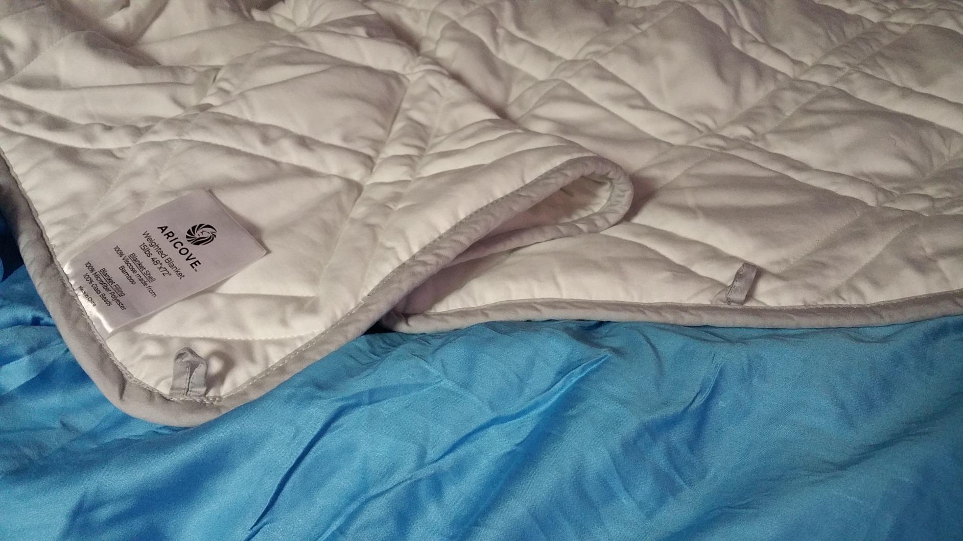 Aricove Cooling Weighted Blanket for Adults, 25lbs, Queen/King Size, 80x87 inches, Silky Soft Bamboo Viscose, Machine Washable, White customer photo 1