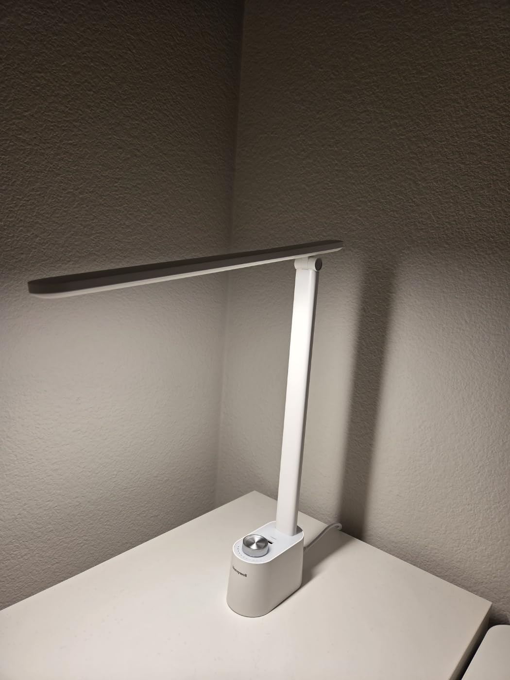 Honeywell H01 Pro Sunturalux Compact LED Desk Lamp Full Spectrum customer photo 1