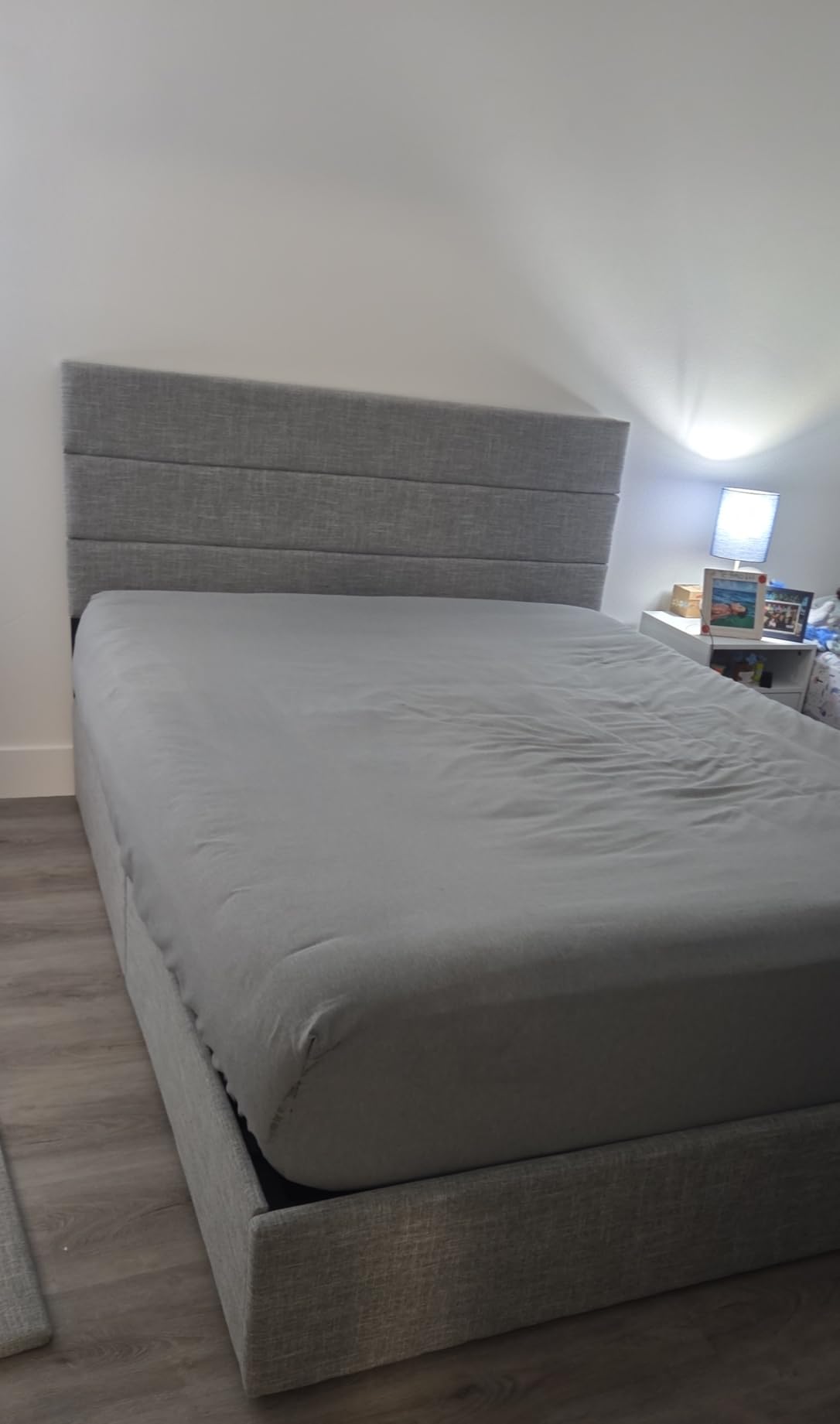 SHA CERLIN Queen Size Lift Up Hydraulic Storage Bed Frame White customer photo 1