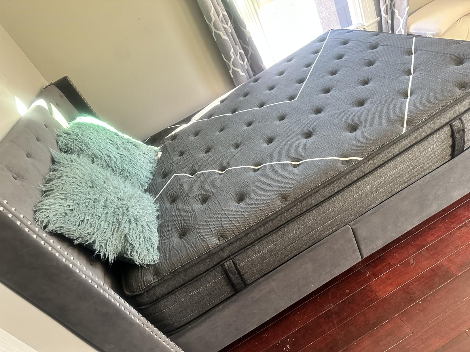 Extra Firm King Size 14 Inch Hybrid Mattress customer photo 1