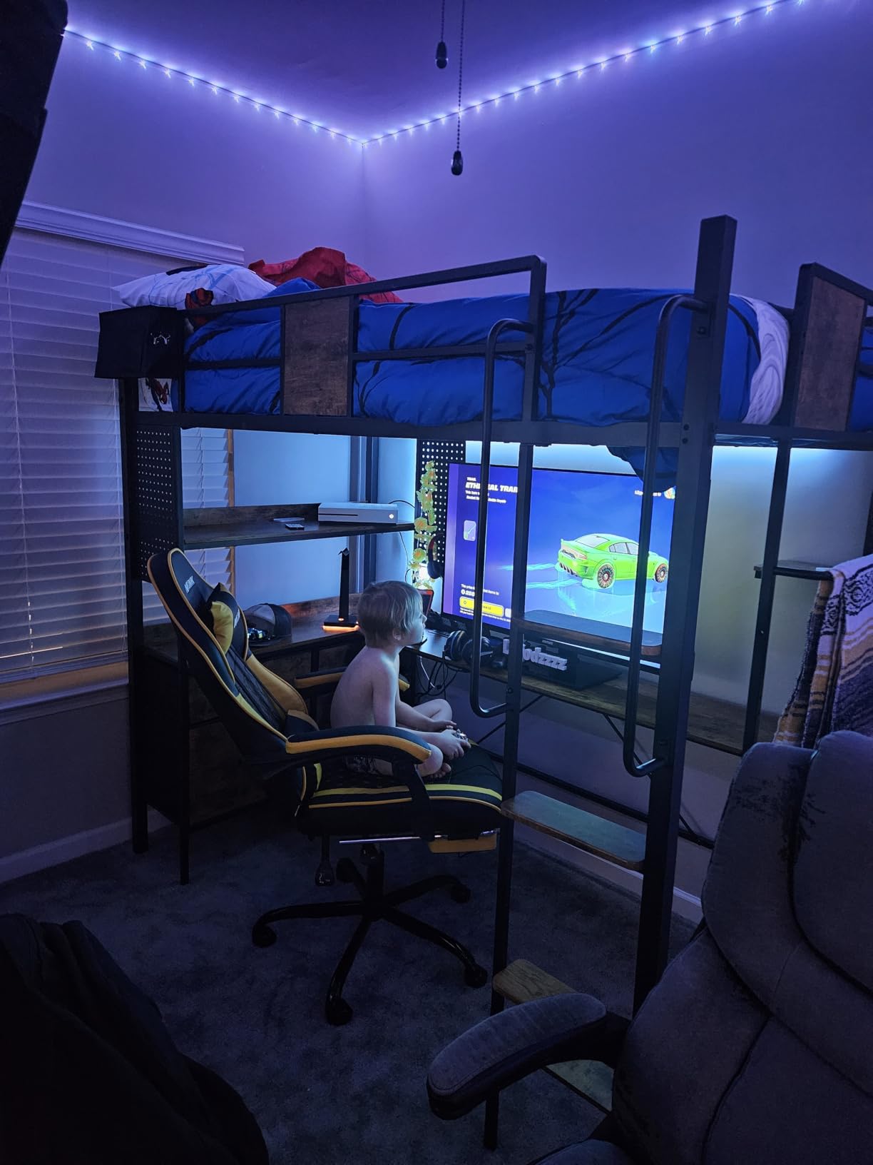 busyaeh Loft Bed with Desk,Twin Loft Bed with 5 Drawers & LED Lights customer photo 2